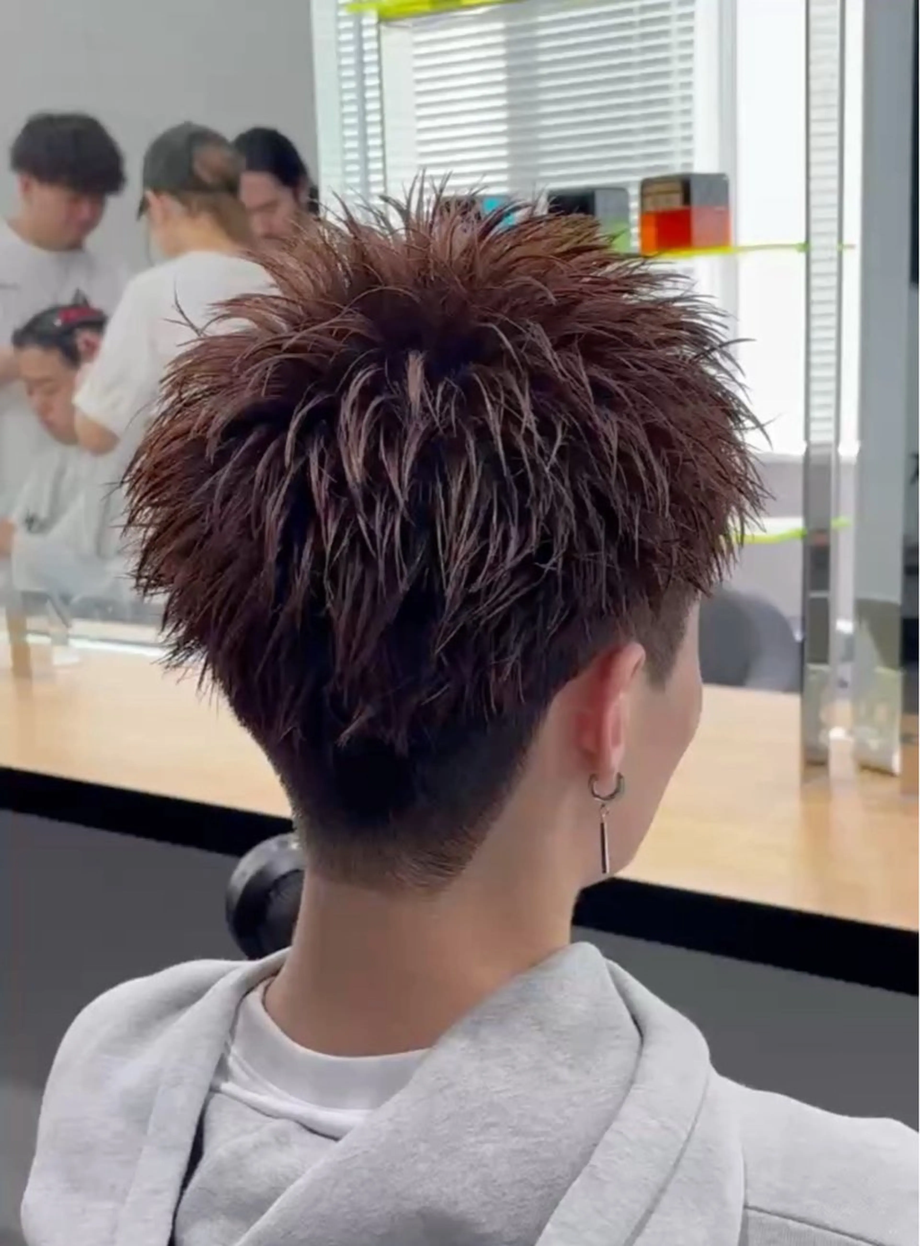 ショート メンズ フェザーパーマ 🪶⛓️安部侑希のヘアスタイル