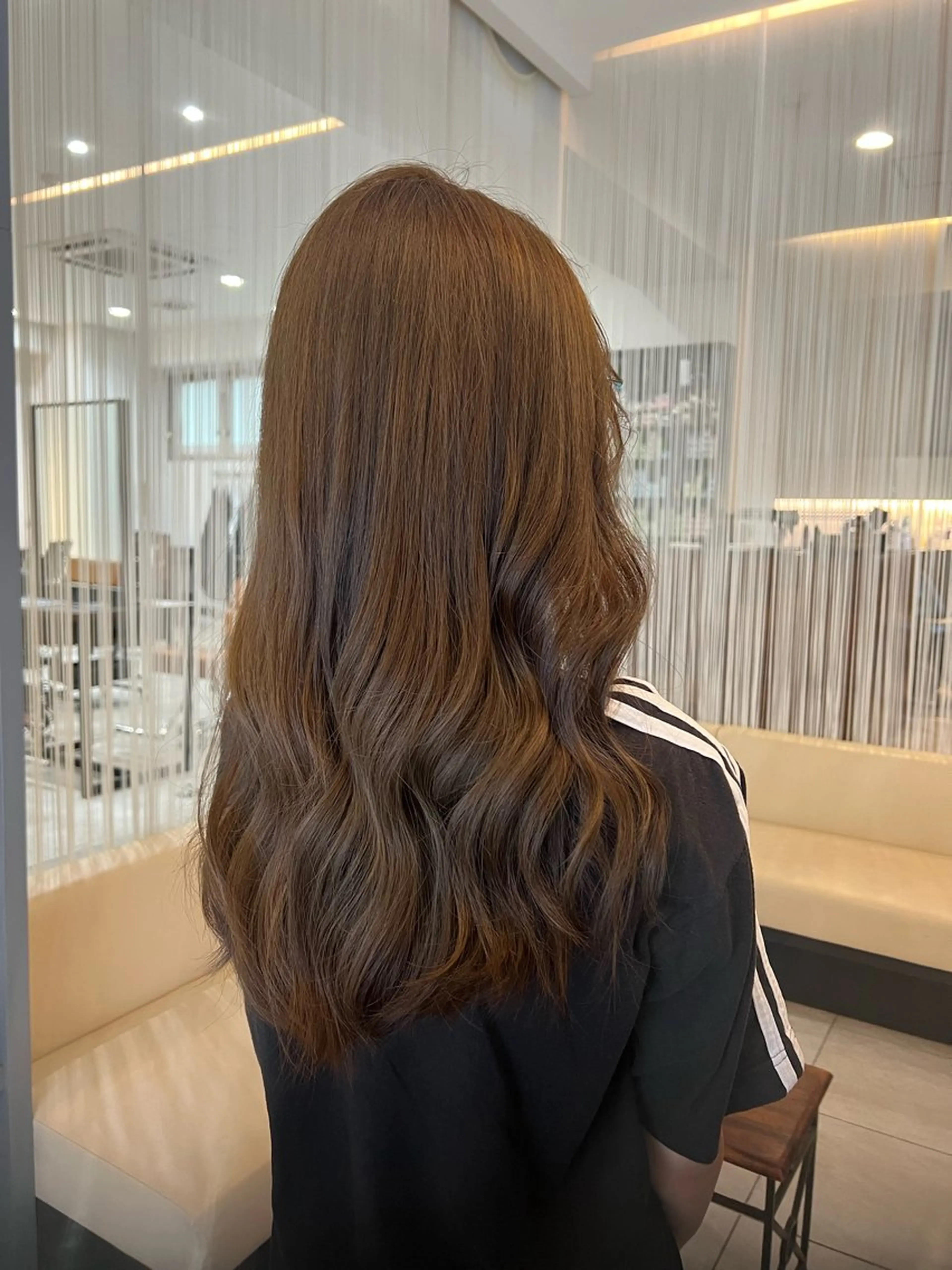 セミロング カラー GiseL アンリのヘアスタイル