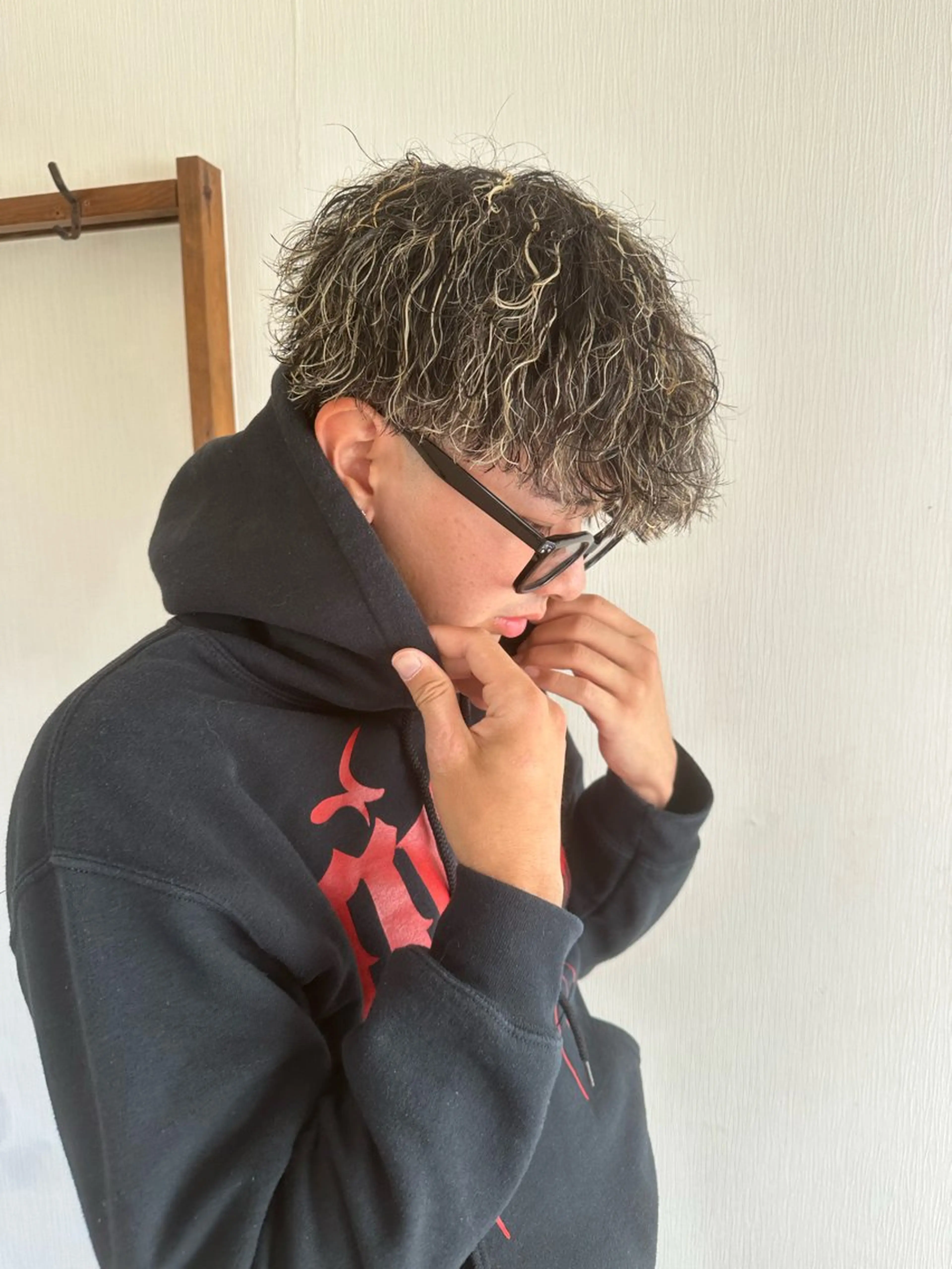 パーマ メンズ メンズメッシュ メンズパーマ 波巻きパーマ DAMDEE TOKYO HAIR LOUNGE 上野本店所属・メンズ特化/フェード /パーマ/かいりのヘアスタイル