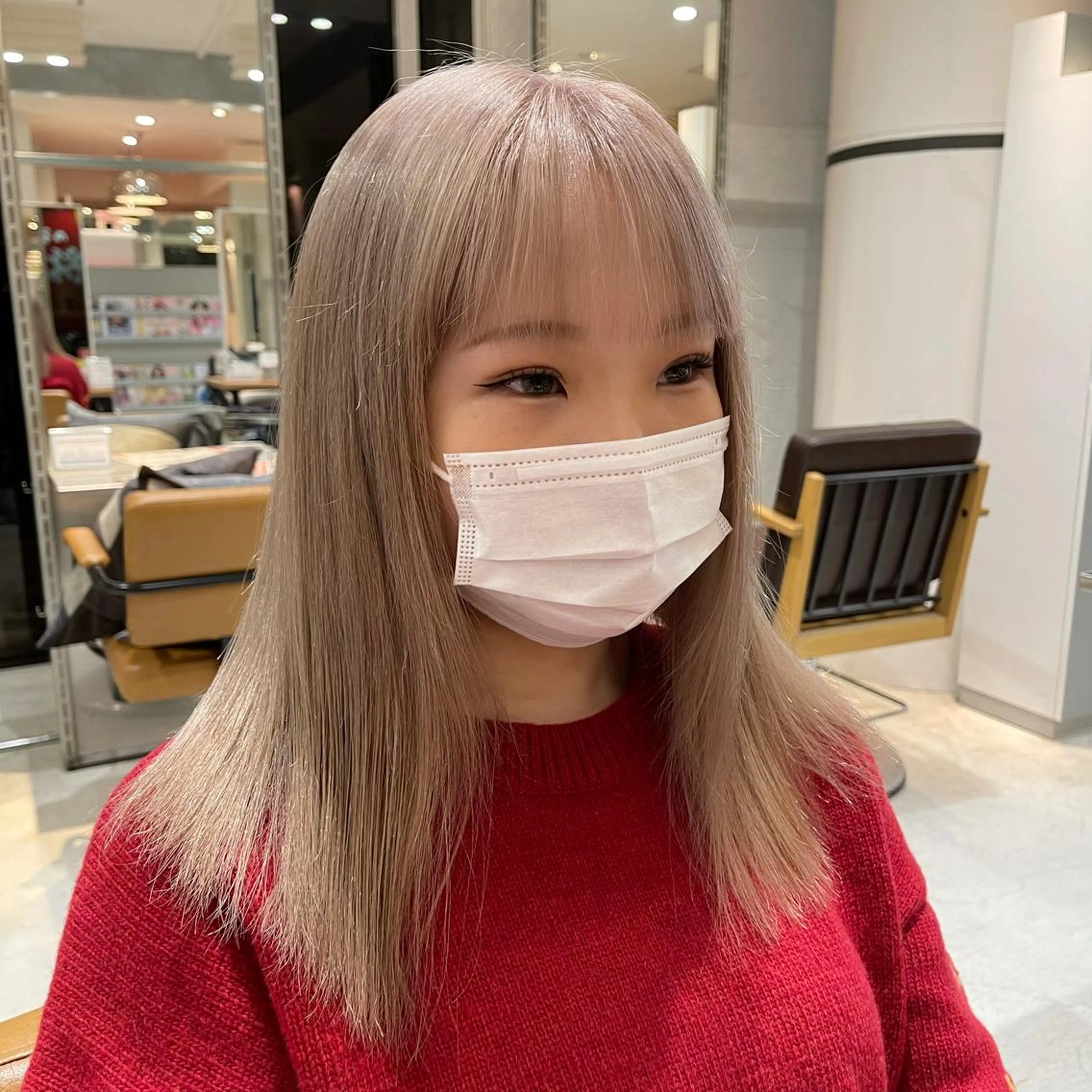 セミロング カラー ブリーチ ケアブリーチ nameless miichiのヘアスタイル