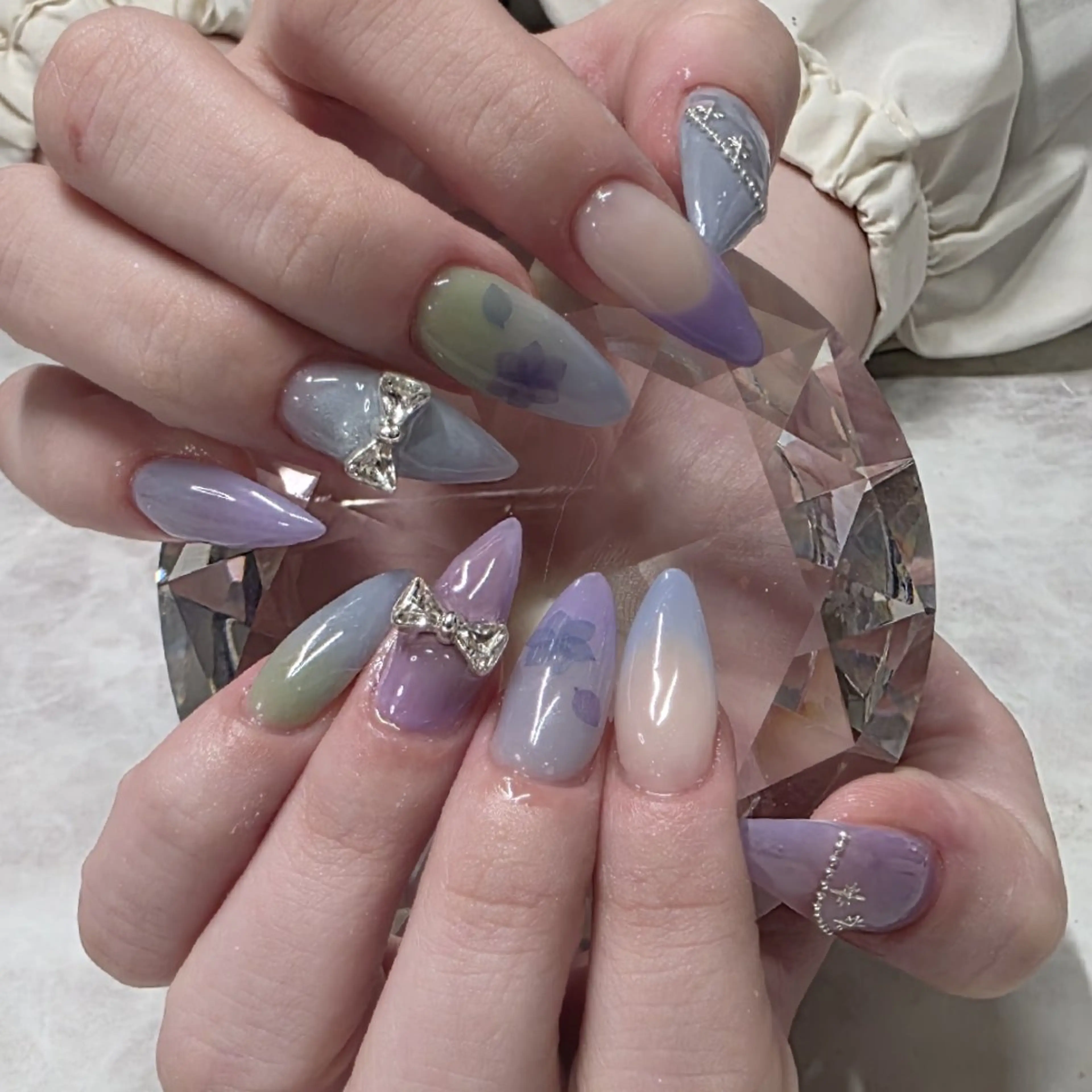 ネイル nailsalon glow sayaのネイルデザイン