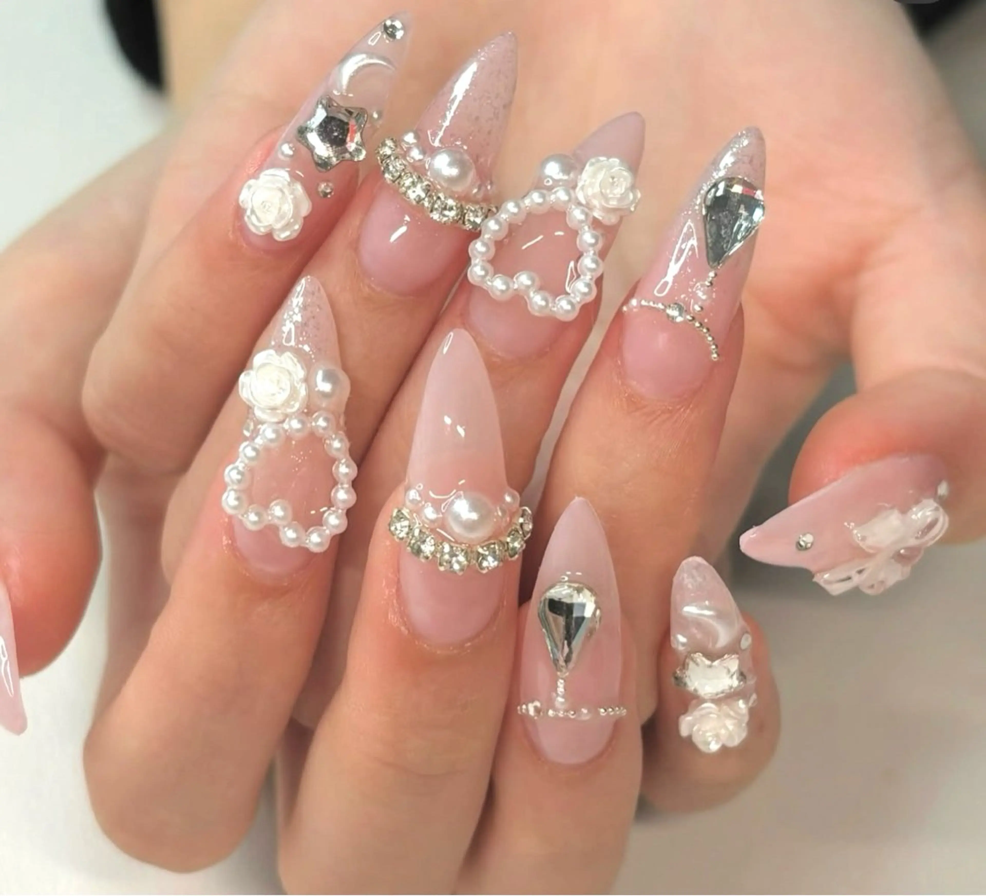 ネイル ボルドー チークネイル 成人式 フレンチネイル グラデーション ハンドネイル Lina nail所属・Luna 池袋のネイルデザイン