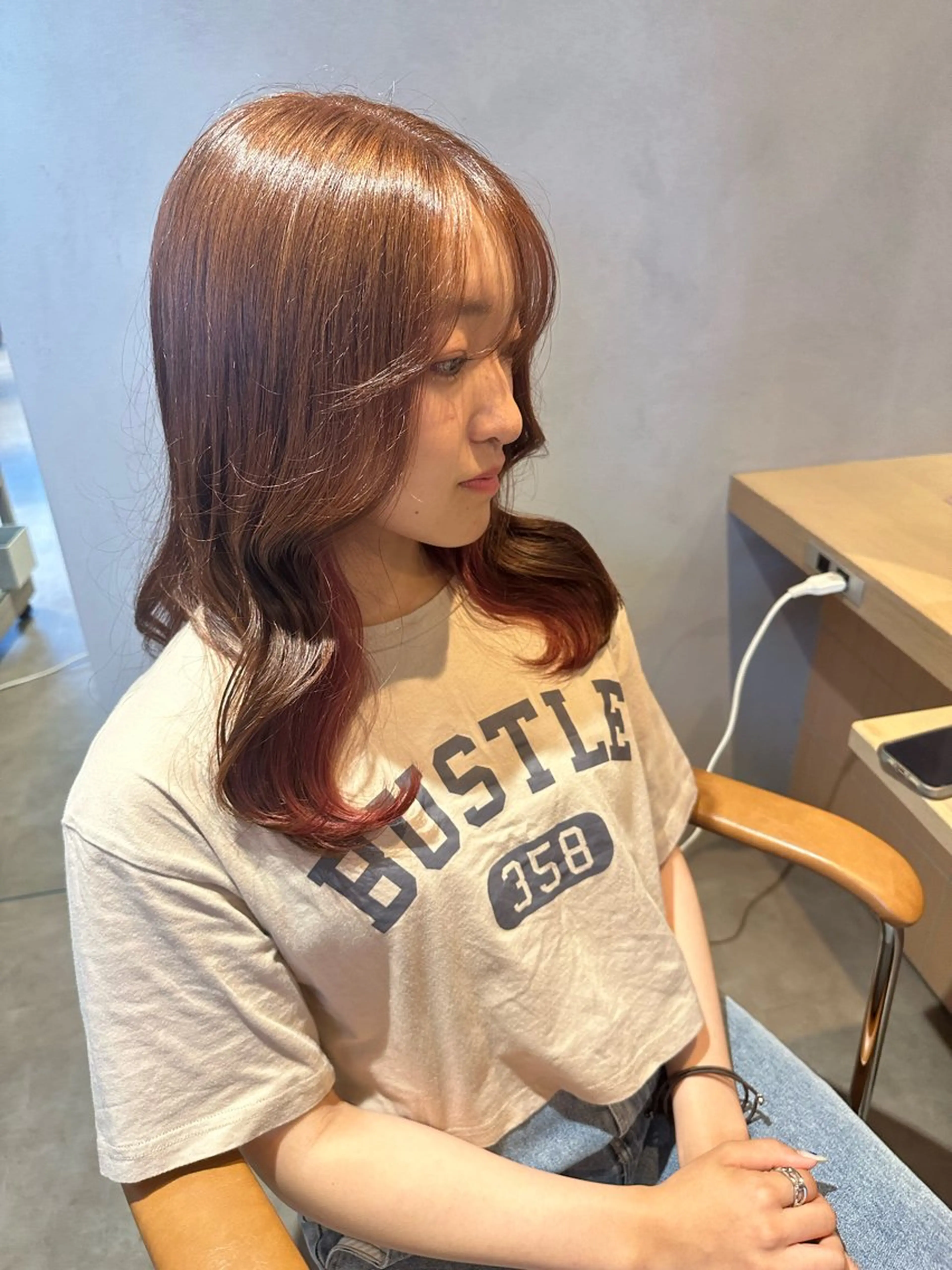 ミディアム 内田 成美のヘアスタイル