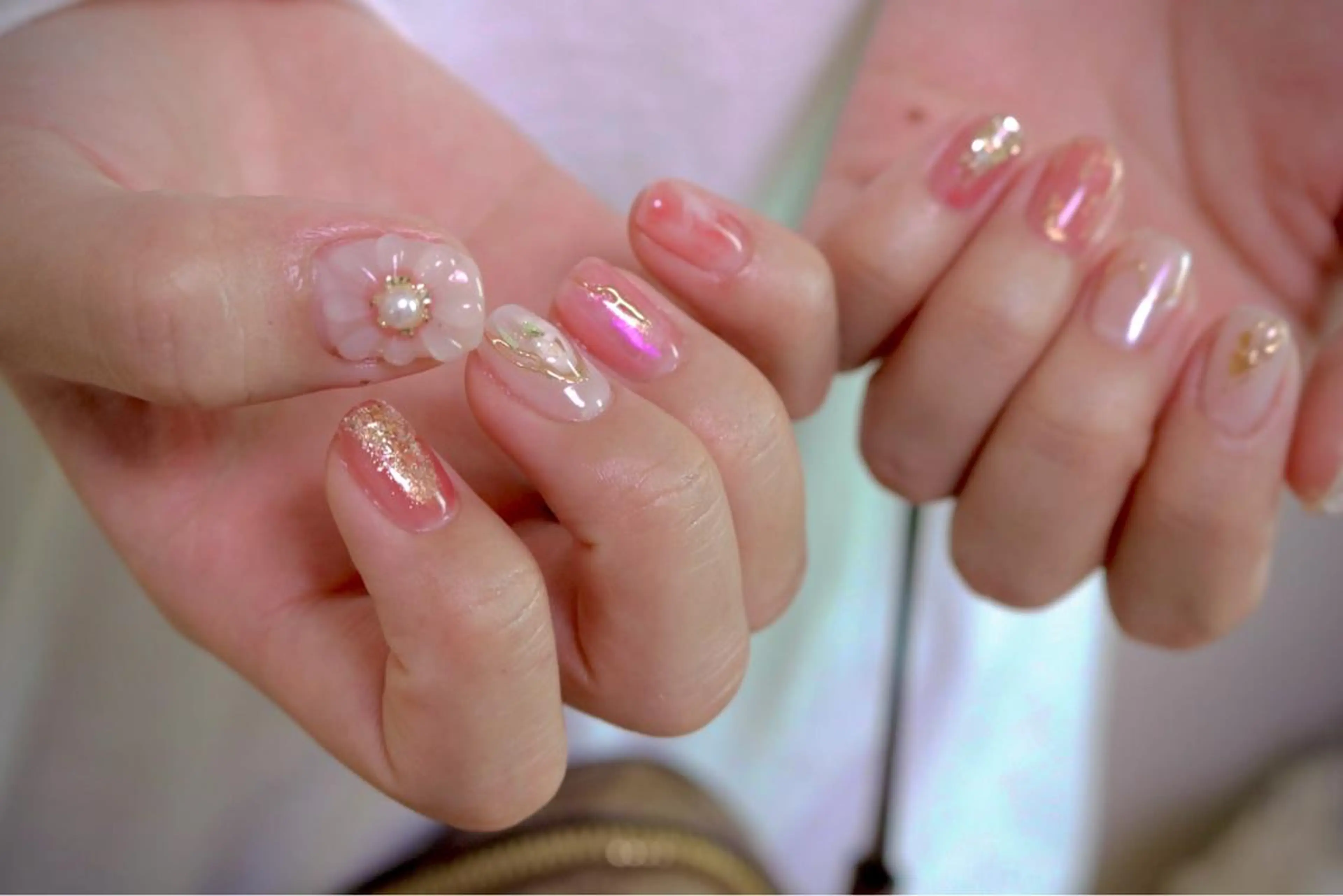 ネイル オーロラネイル カジュアル 長さ出し ジェルネイル 韓国ネイル ハンドネイル MH Nailのネイルデザイン