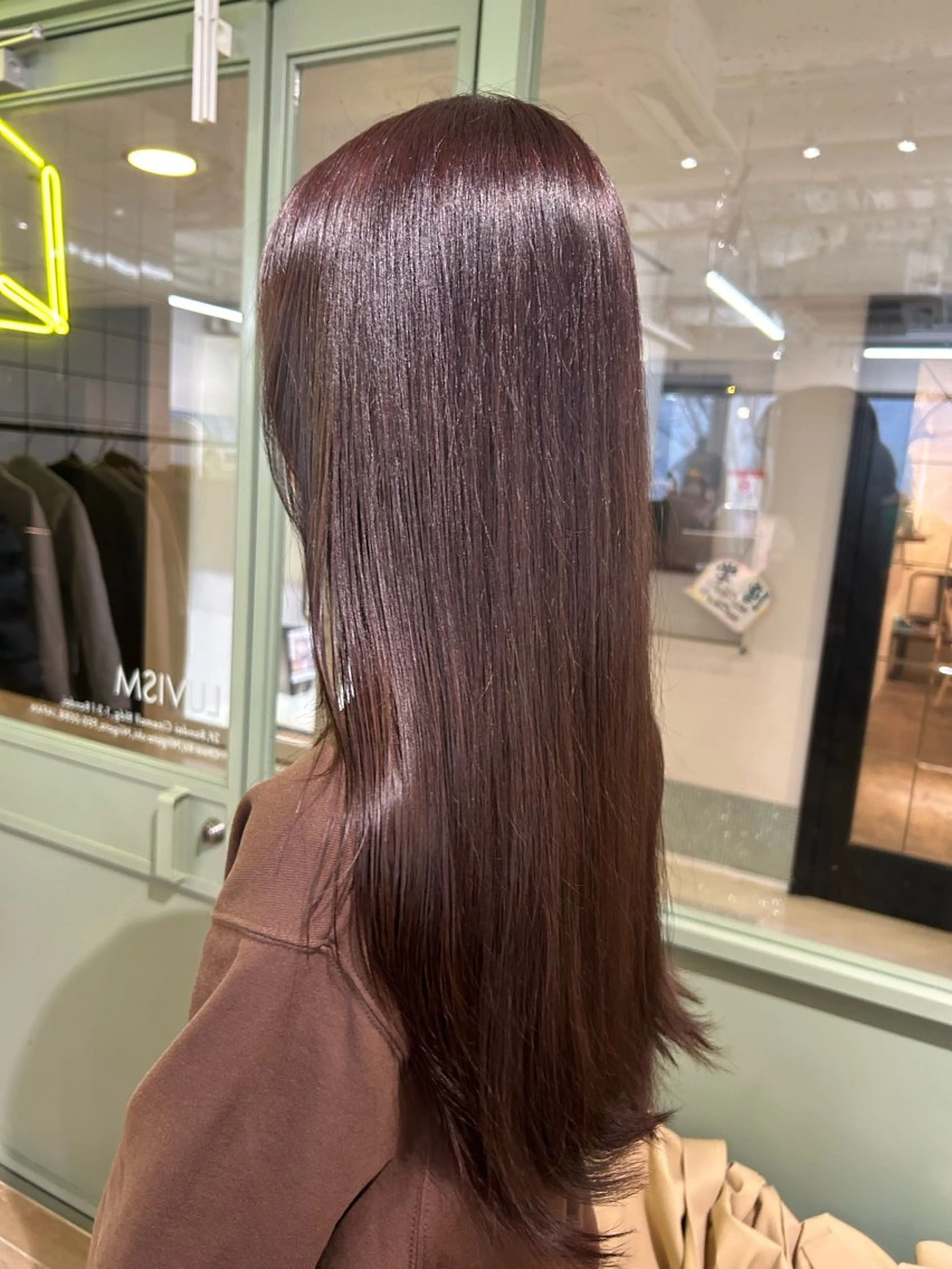 ロング カラー ラベンダーカラー ヘアカラー トリートメント ベージュ/ダブルカラ ー/新潟駅/青柳萌果のヘアスタイル