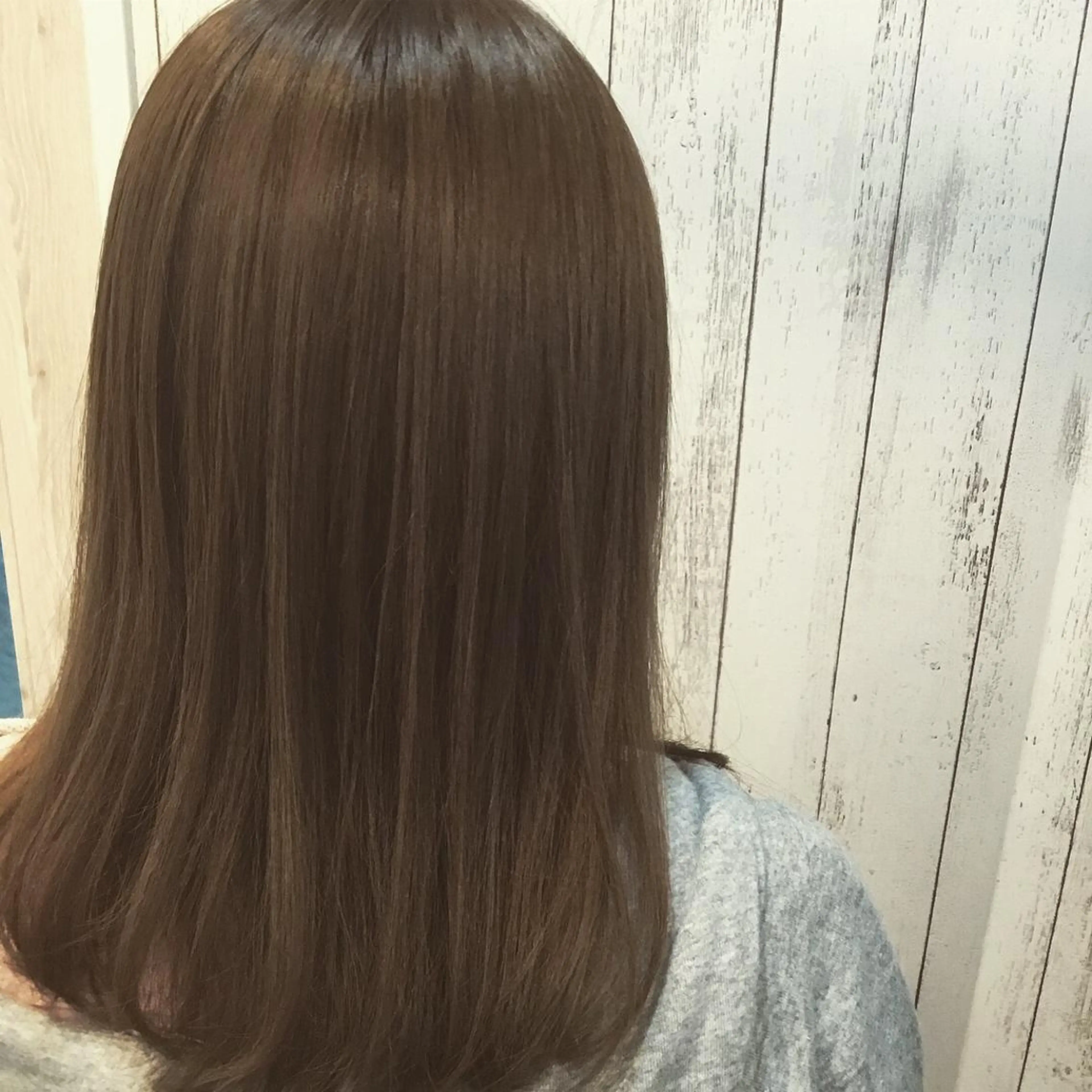 ミディアム カラー 金崎 新吾のヘアスタイル