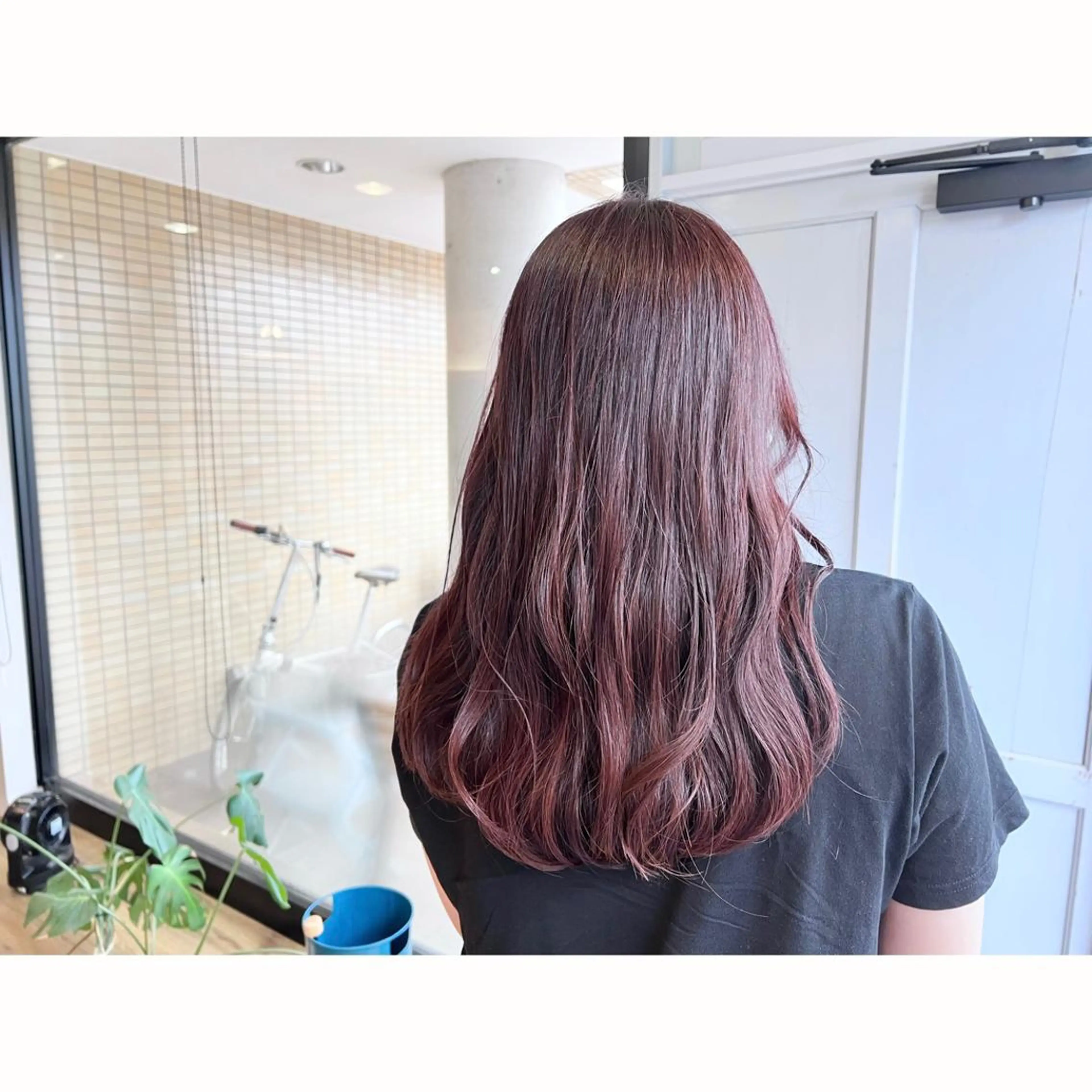 ロング カラー ピンクカラー バイオレットカラー ヘアカラー トリートメント ツキダテ ユイのヘアスタイル