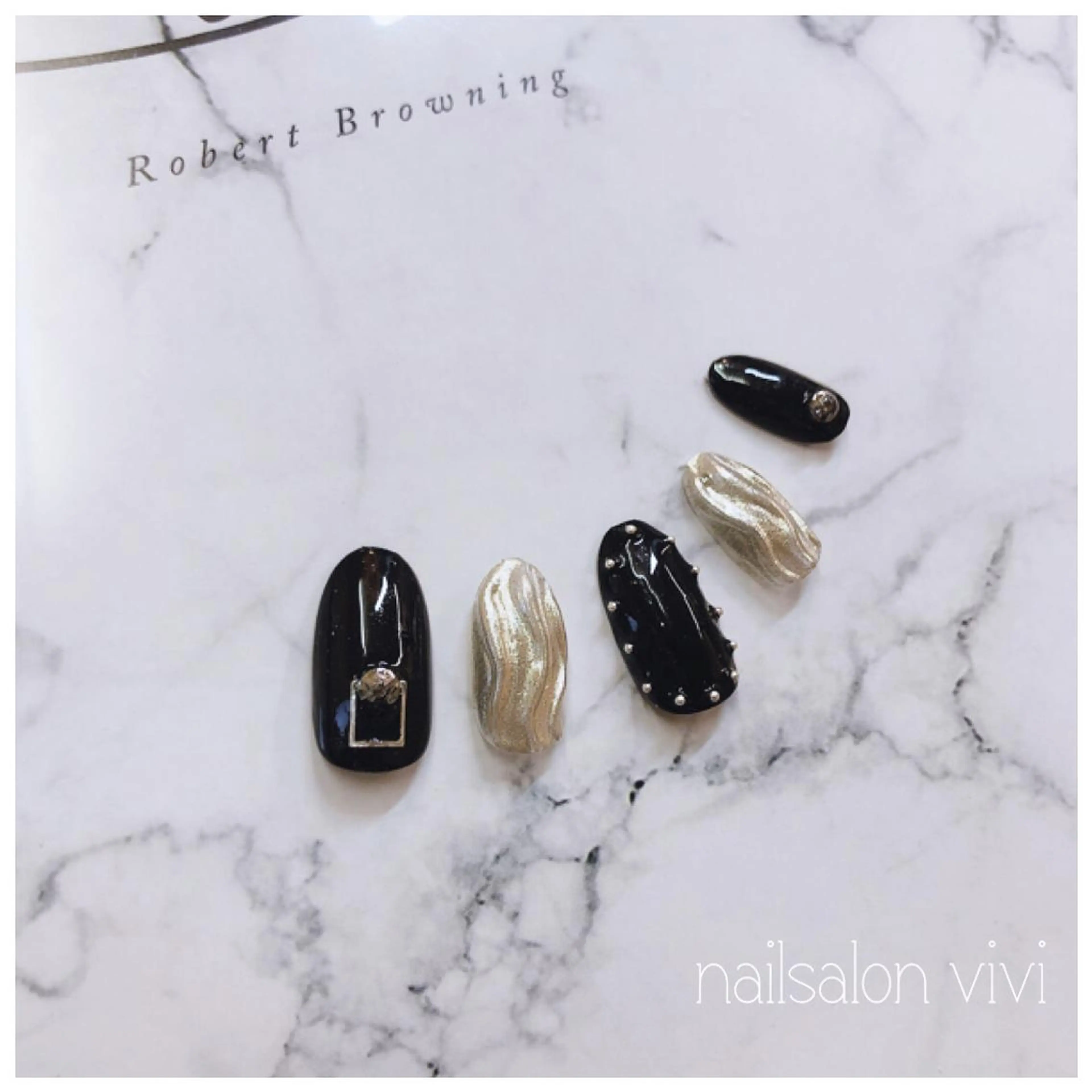 ネイル ＶＩＶＩ nailsalonのネイルデザイン