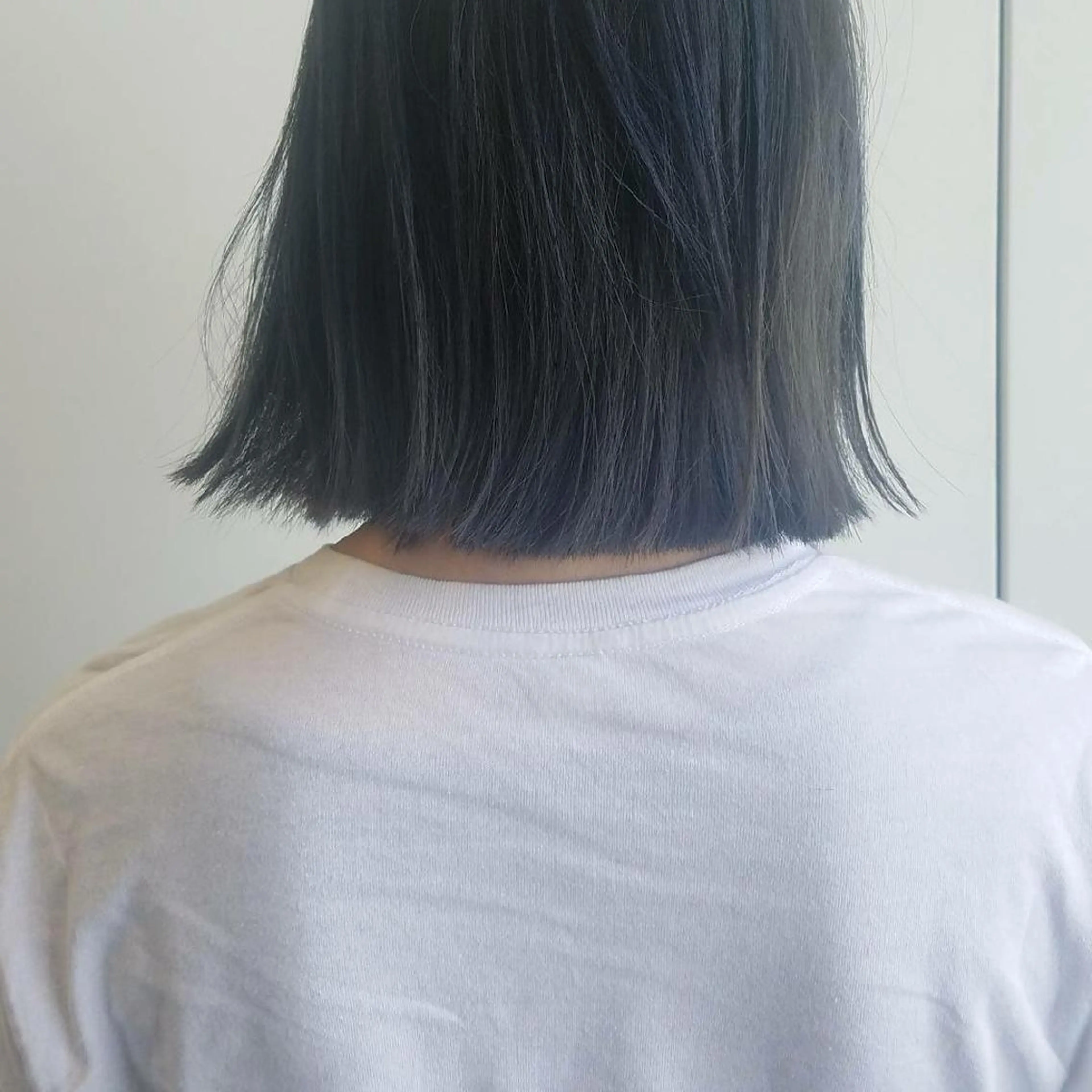 ショート カラー ブルーカラー ブルージュ 透明感カラー iplus まつげ、眉毛、耳つぼのマツエク・マツパデザイン