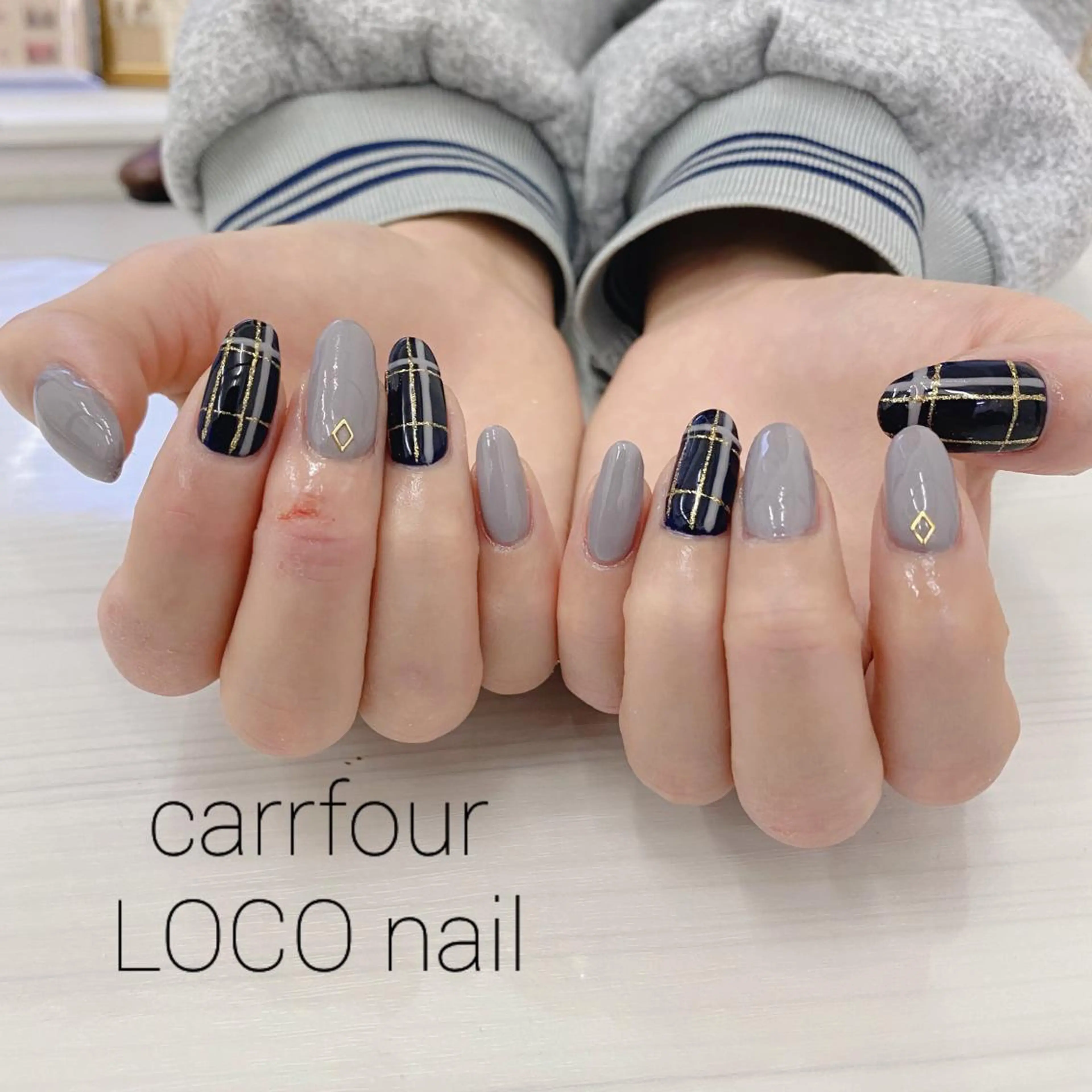 ネイル 中村 麻衣のネイルデザイン