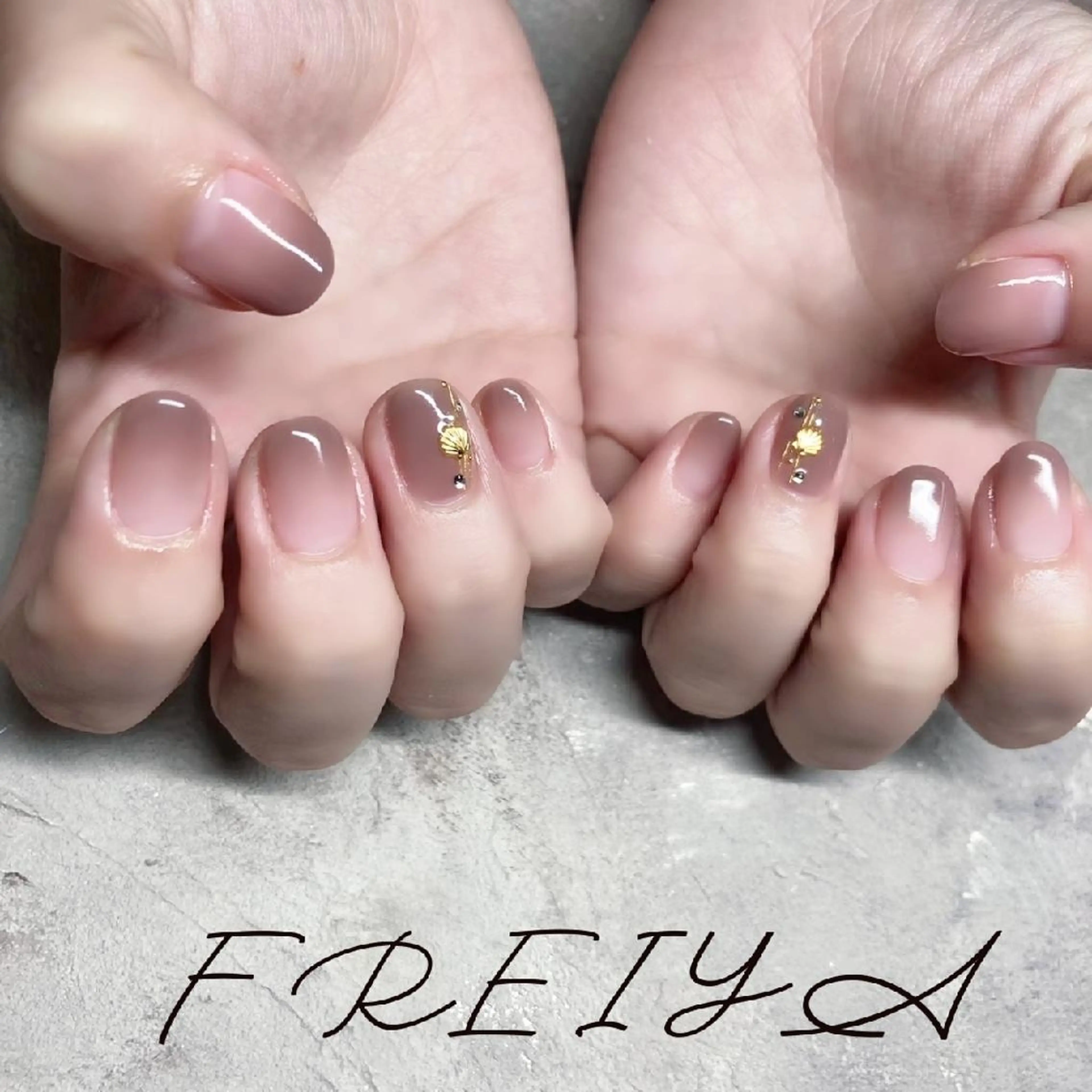 ネイル FREIYA所属・FREIYA マツエク、ネイルのマツエク・マツパデザイン