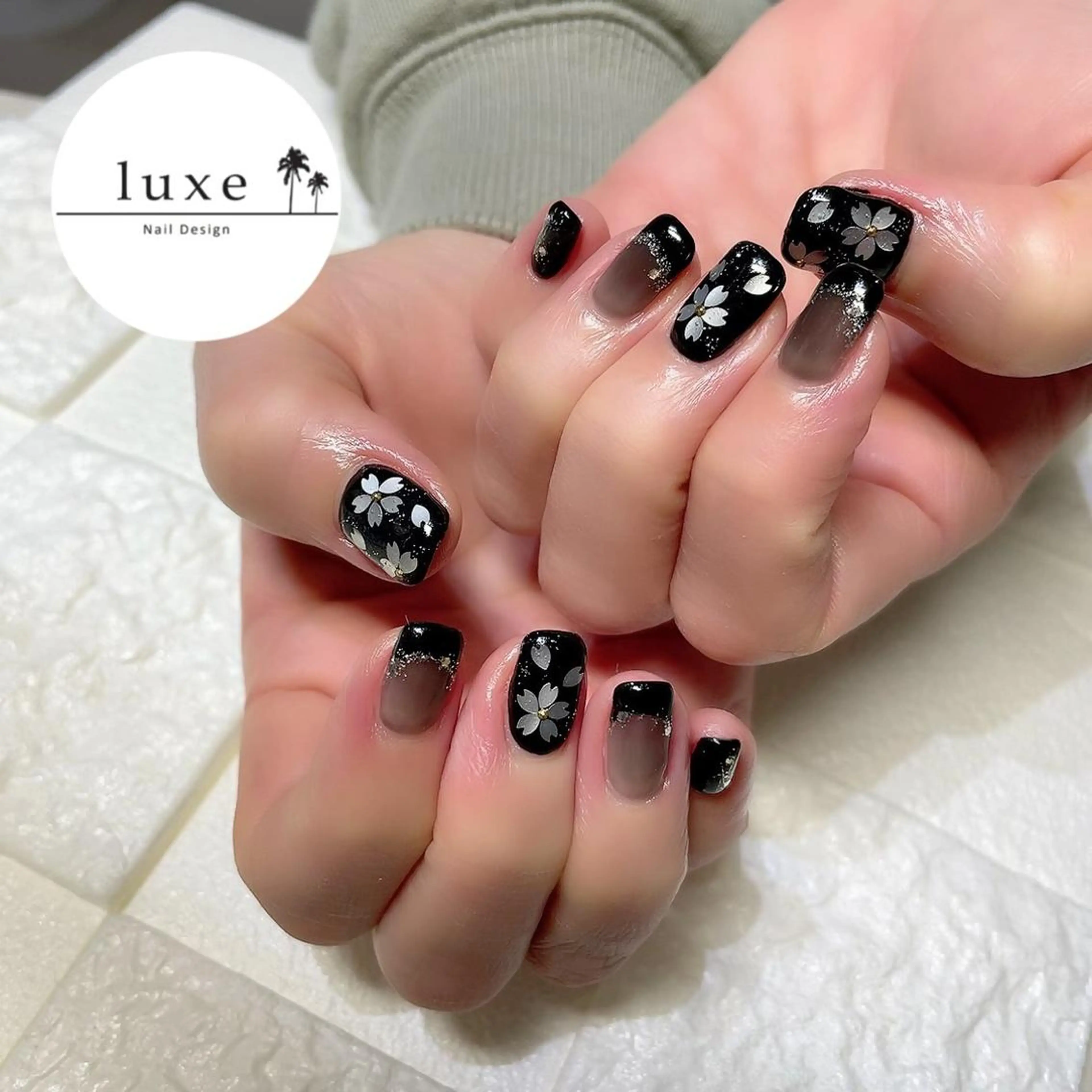ネイル luxe NailDesignのネイルデザイン