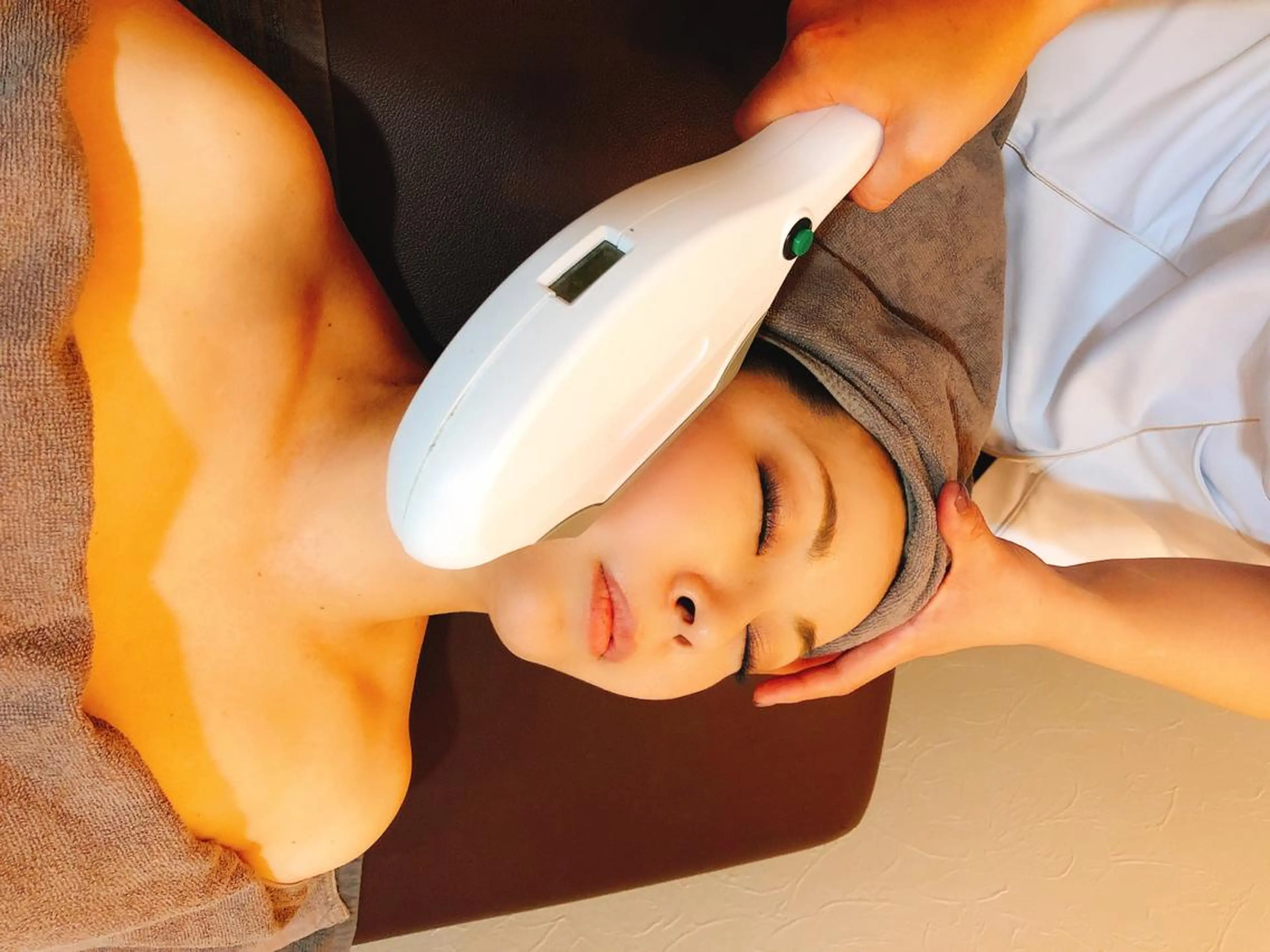 【お試し特別クーポン】毎月3名様限定☆小顔矯正と光フェイシャル4950円！！（通常12500円）の写真