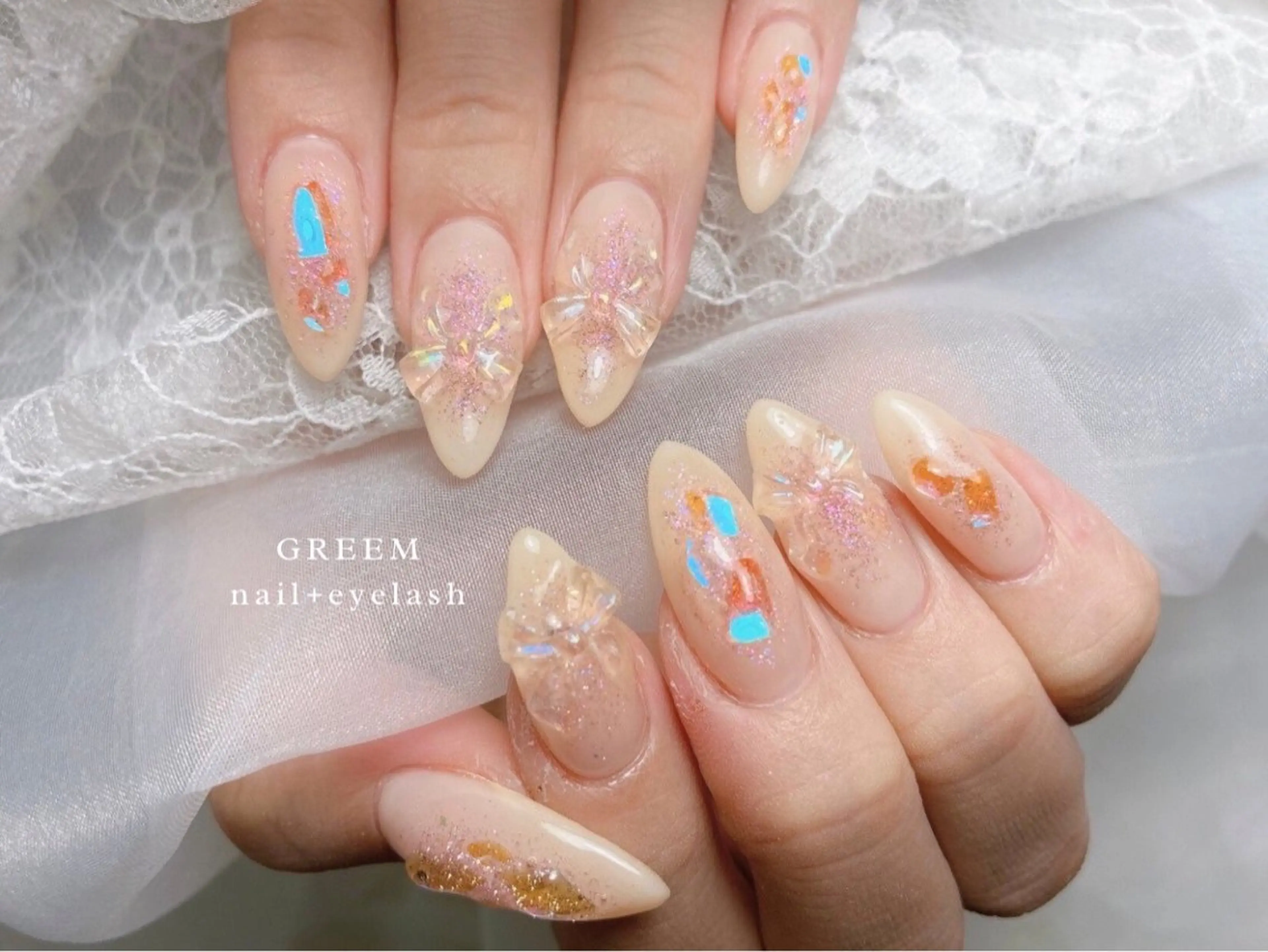 ネイル オーロラネイル チークネイル キラキラネイル ハンドネイル GREEM グリームのネイルデザイン