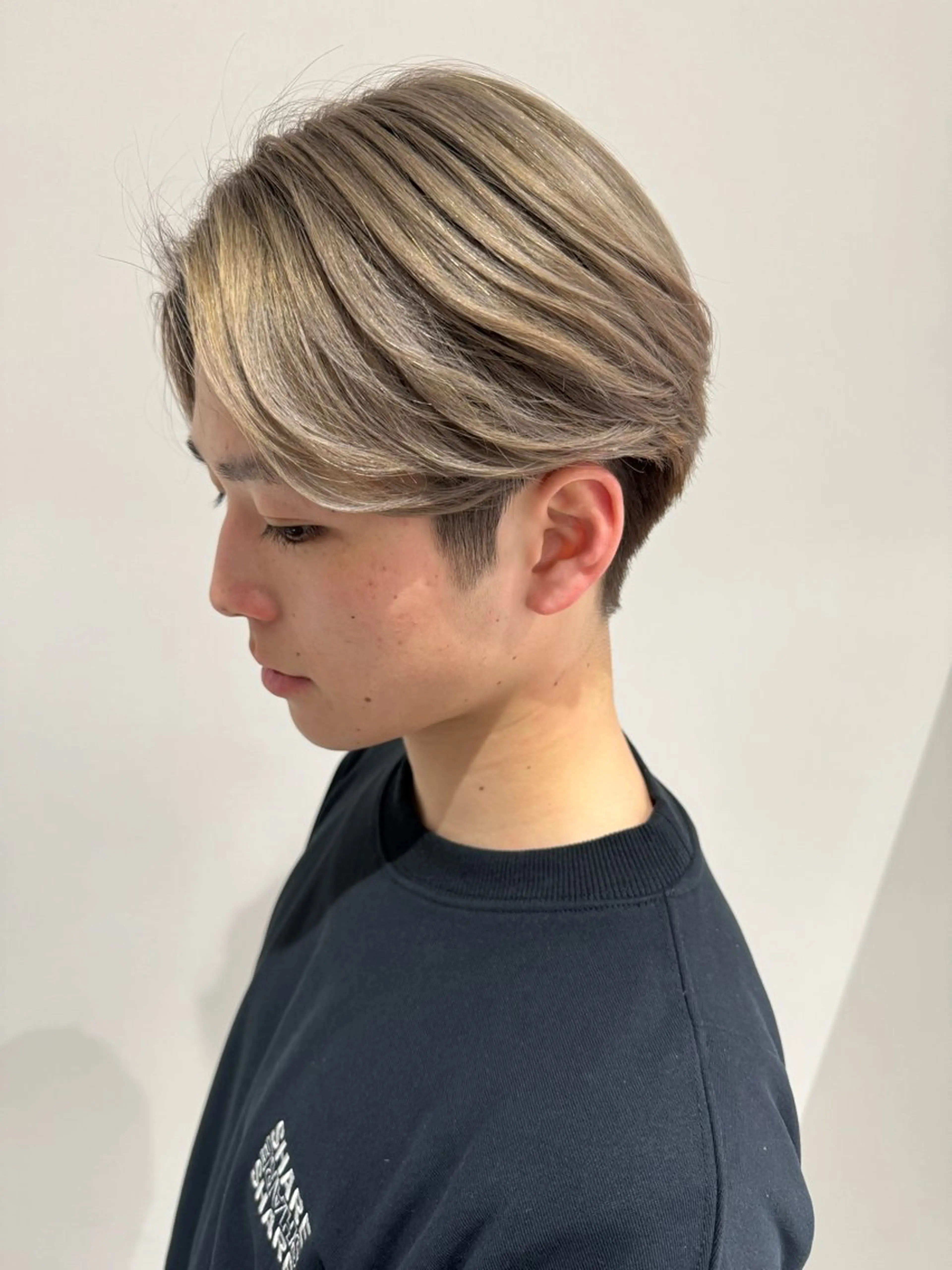 ショート カラー メンズ メンズバレイヤージュ メンズハイトーン バレイヤージュ ハイトーンカラー レイヤーカット メンズパーマ特化/ KAORU/店長のヘアスタイル