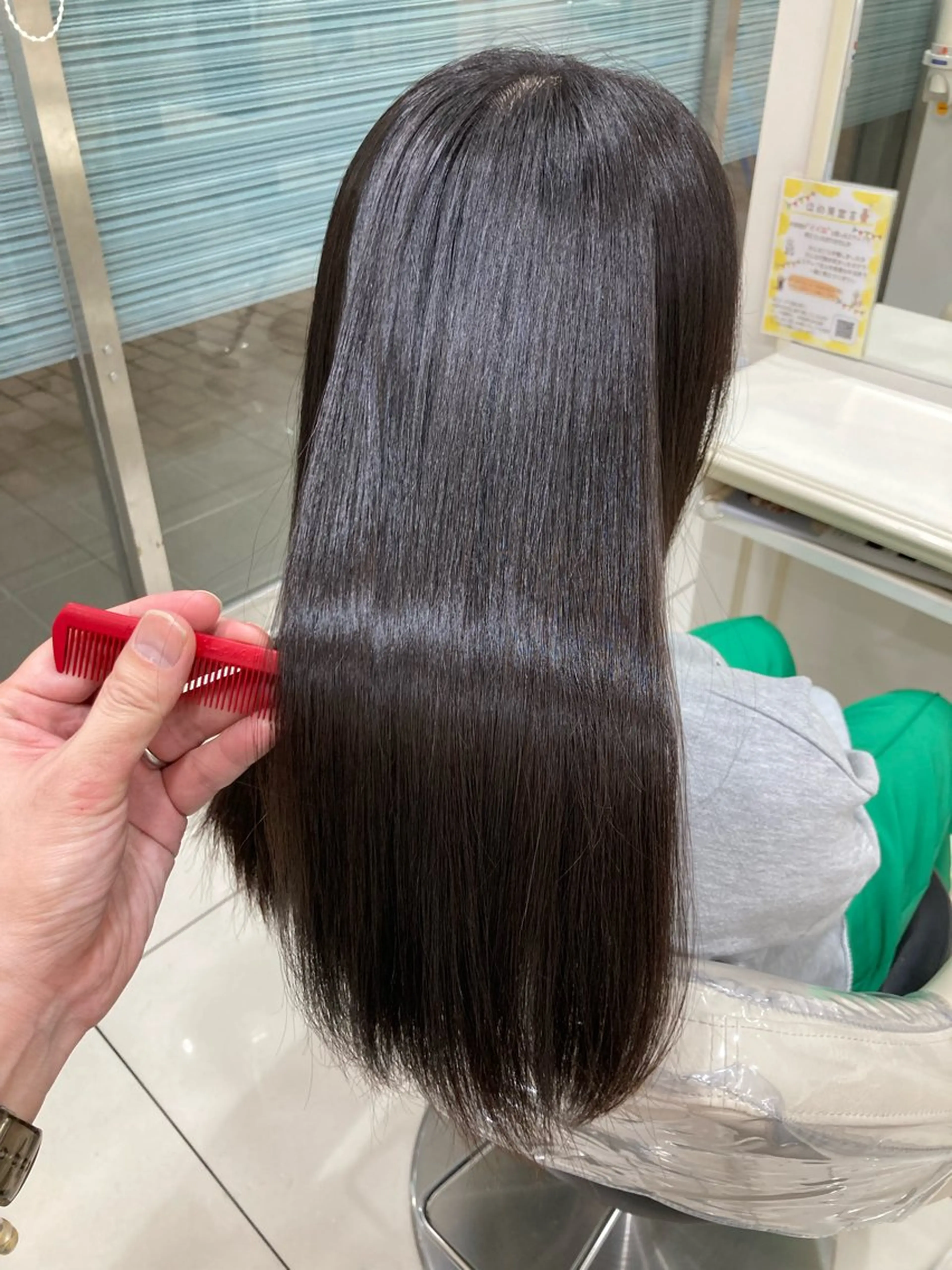 ロング カット 縮毛矯正 トリートメント 髪質改善 阪口 雄佑のヘアスタイル