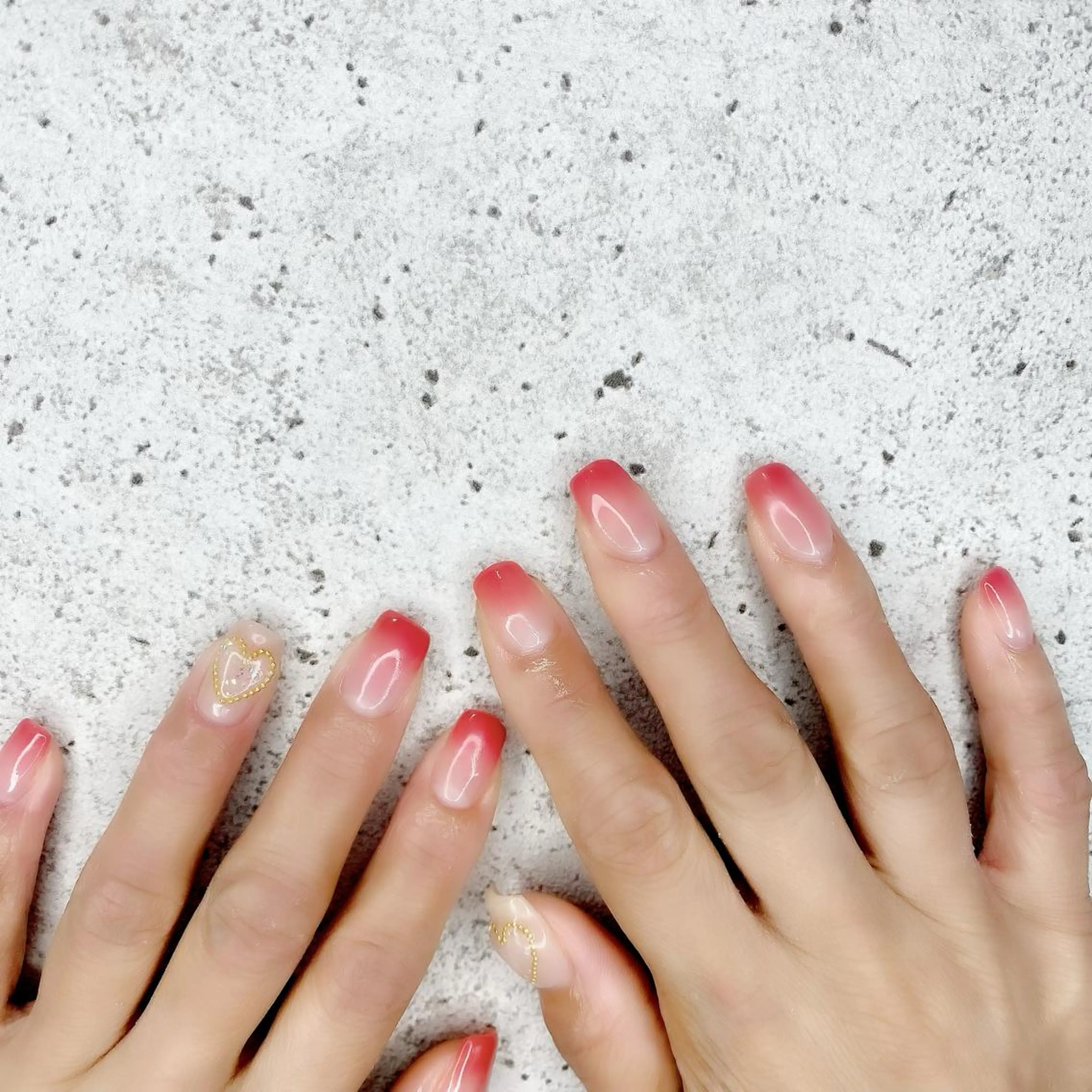 ミディアム カラー パーマ ヘアアレンジ メンズ キッズ ネイル マツエク・マツパ グラデーションカラー グラデーション ハート スクエアネイル 夏ネイル ハンドネイル Salon Ｋのネイルデザイン