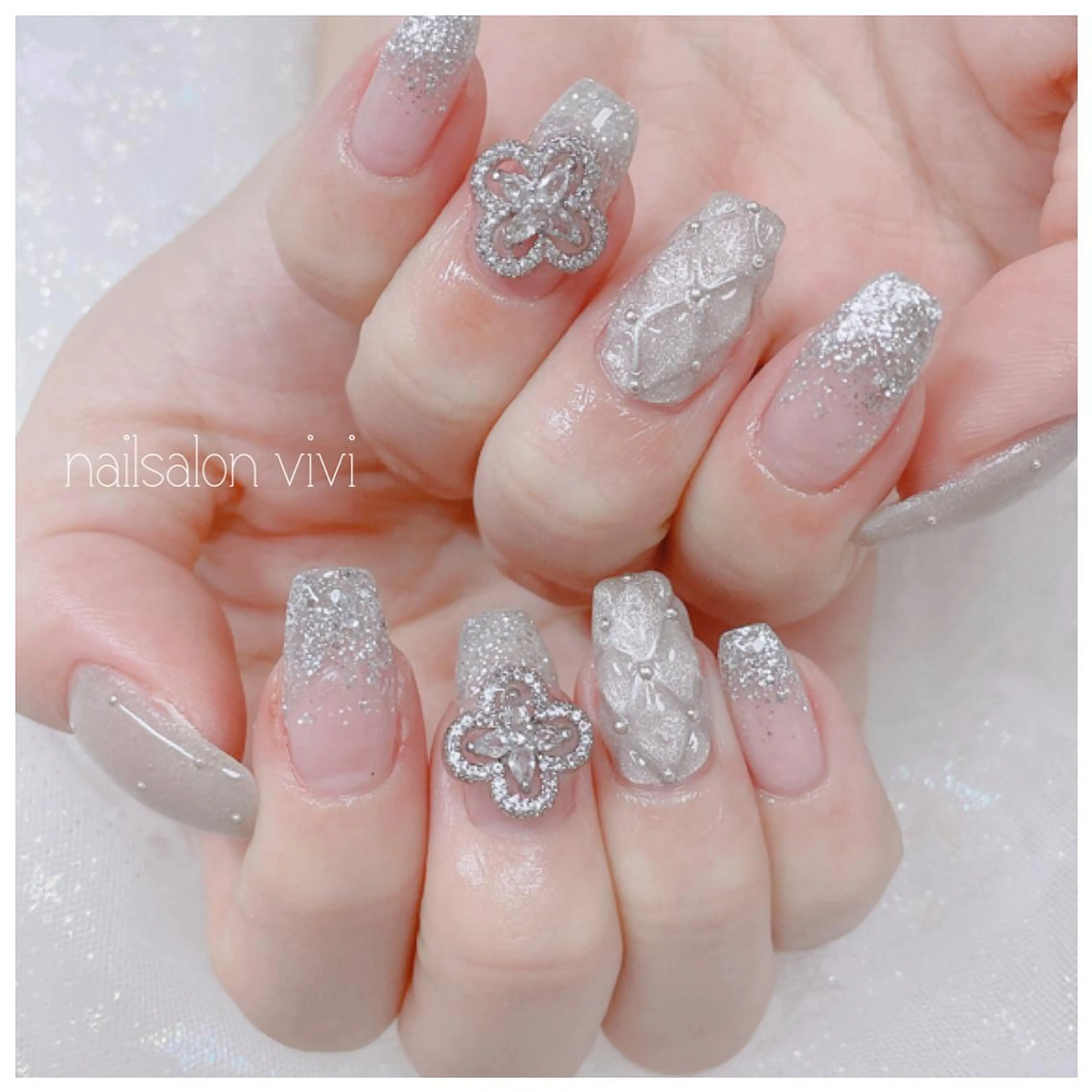 ネイル ＶＩＶＩ nailsalonのネイルデザイン