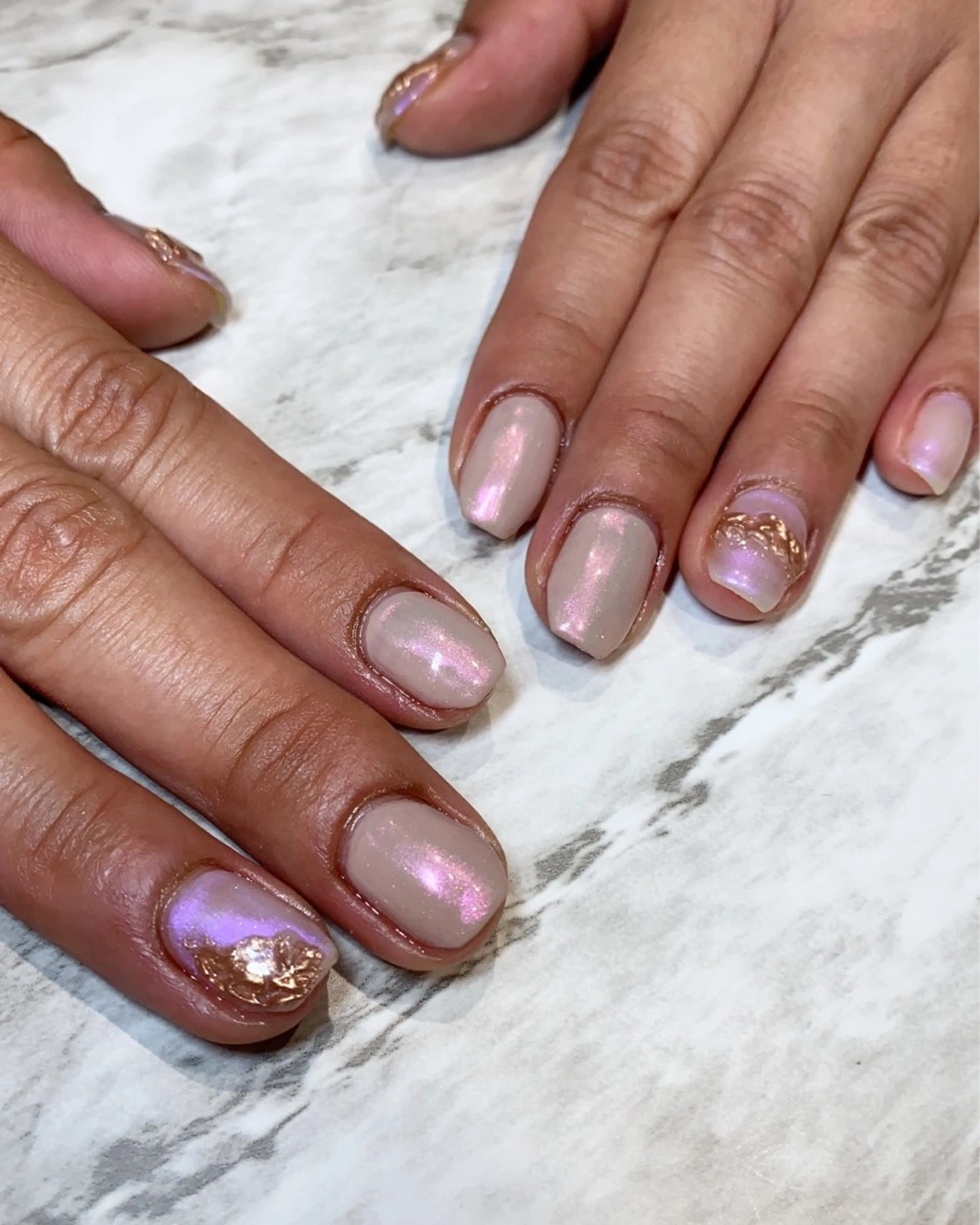 ネイル オーロラネイル ゴージャス ハンドネイル フットネイル ハンドケア nail salon  AlgeTy所属・✴︎:.｡. MAKI.｡.:✴︎のネイルデザイン