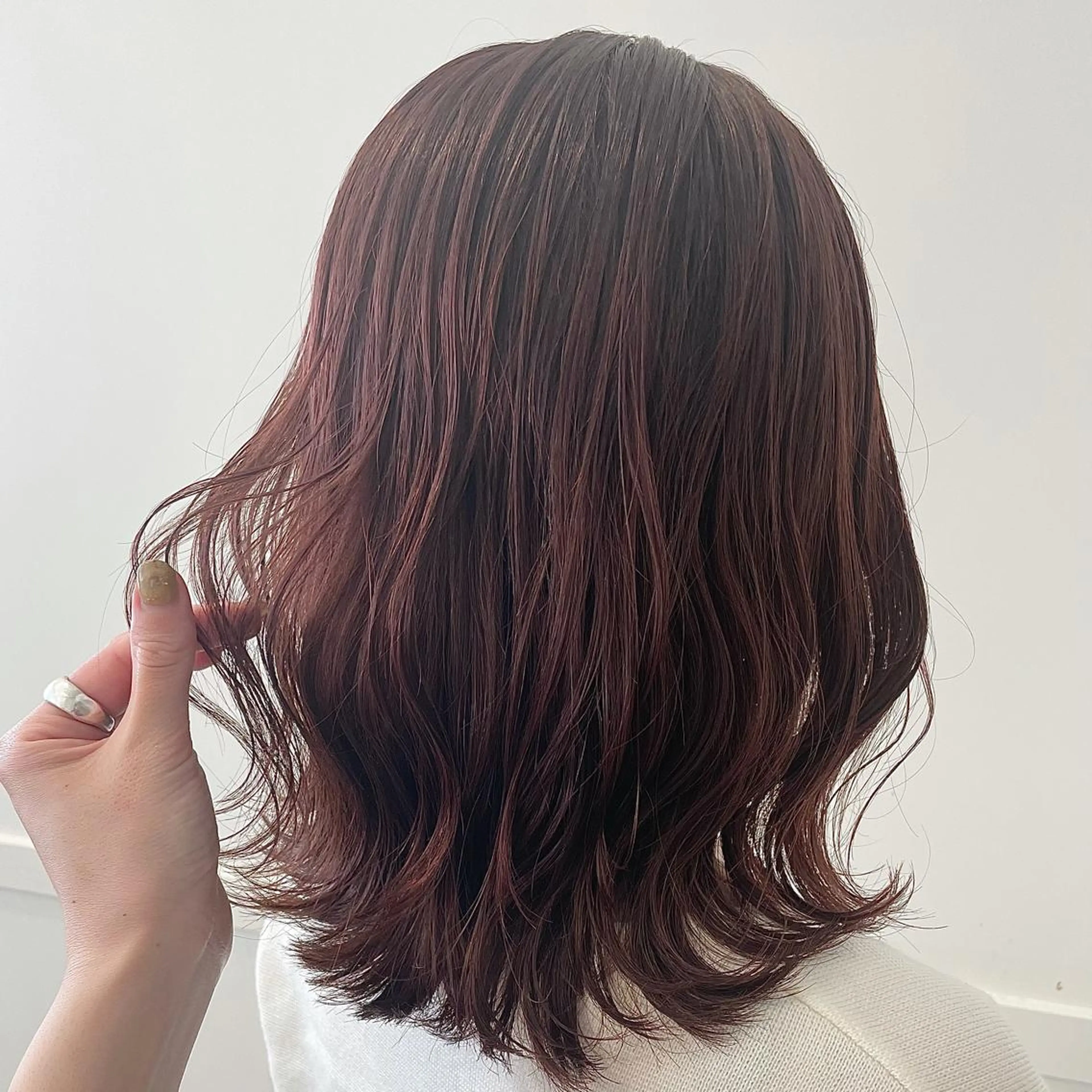 セミロング カラー Rene'所属・当日予約⭕️ yuriのヘアスタイル