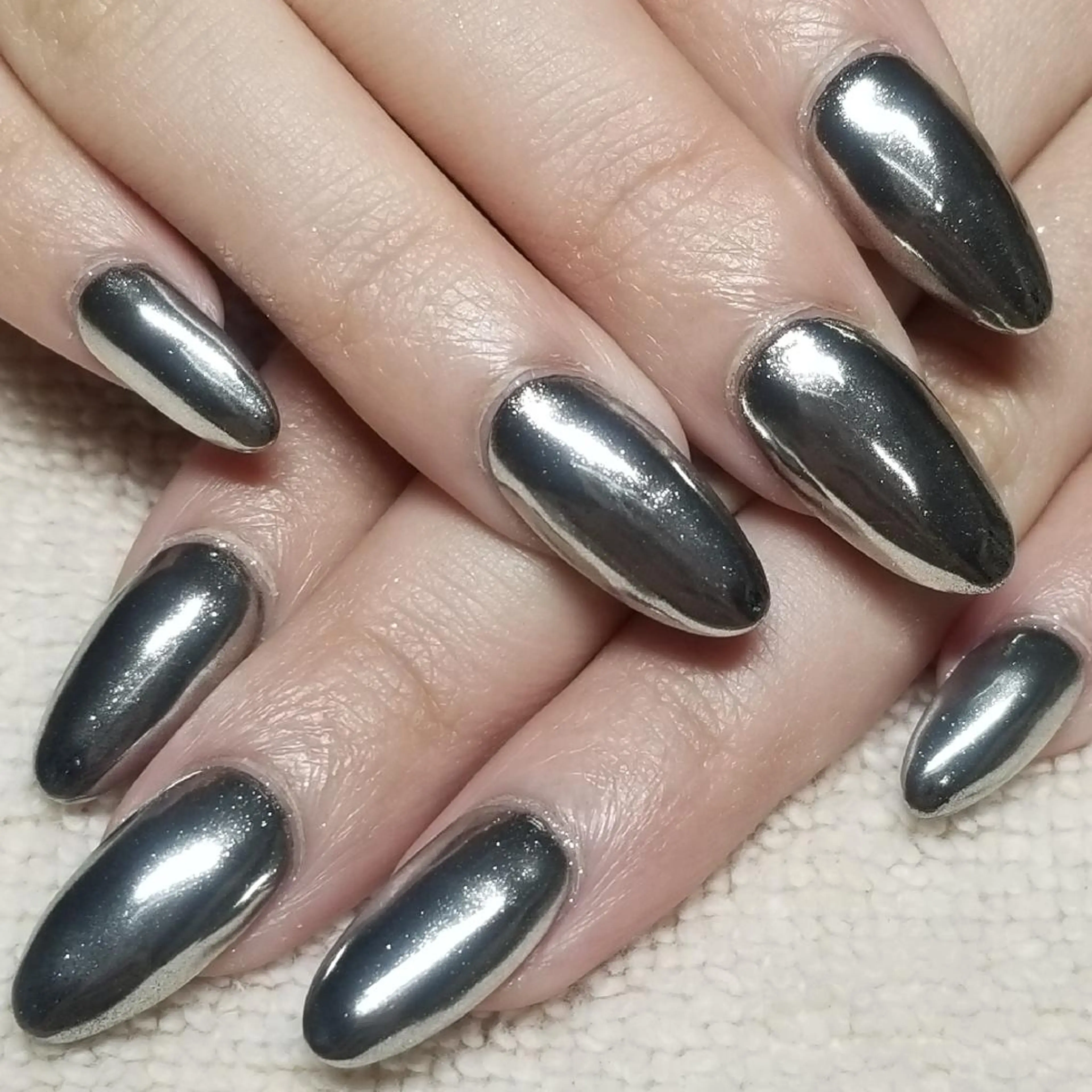 ネイル ミラーネイル シルバー よしだ ひろきのネイルデザイン