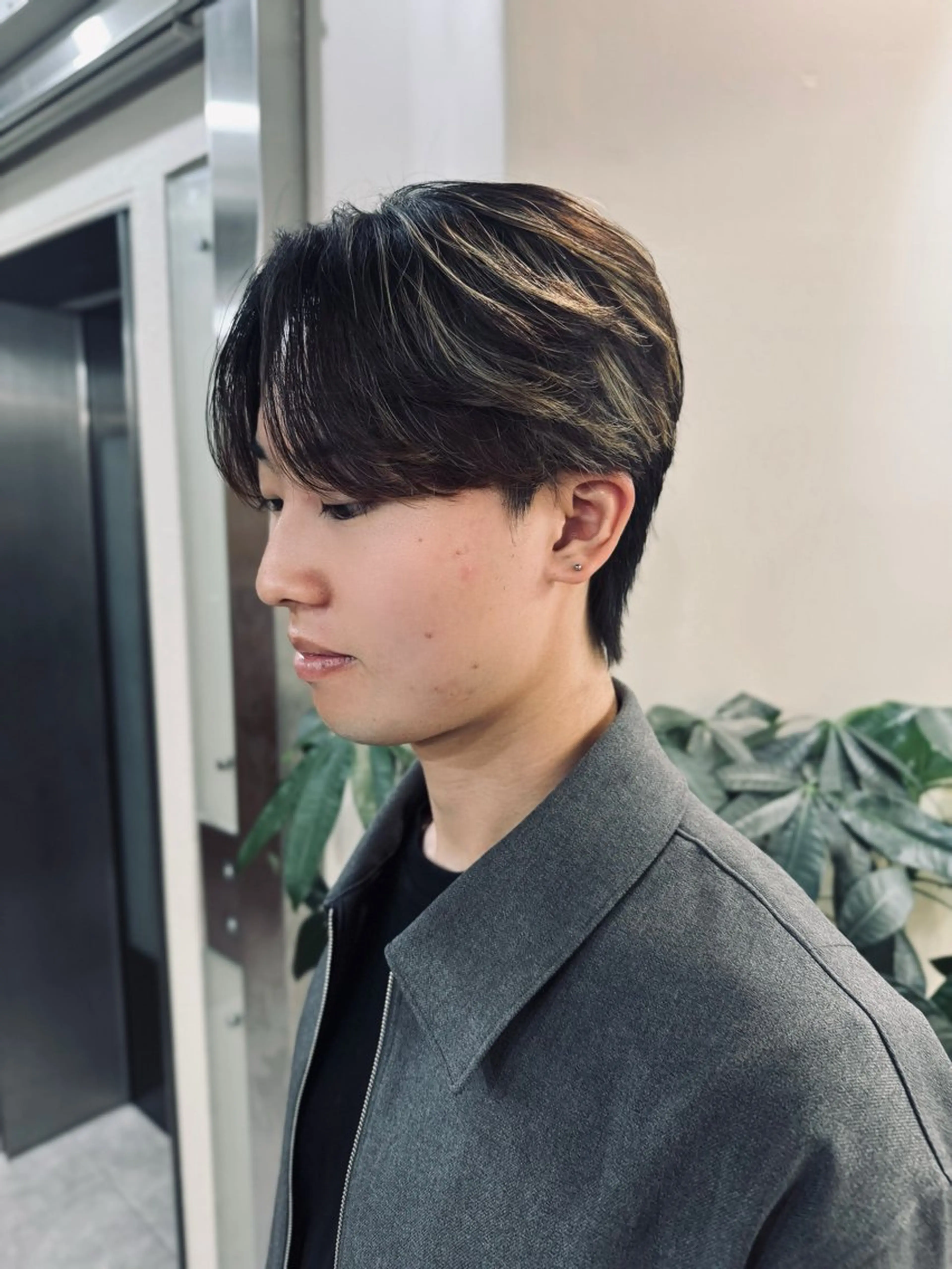 ショート パーマ メンズ カット パーマ メンズ職人/センター パート/富沢真斗のヘアスタイル