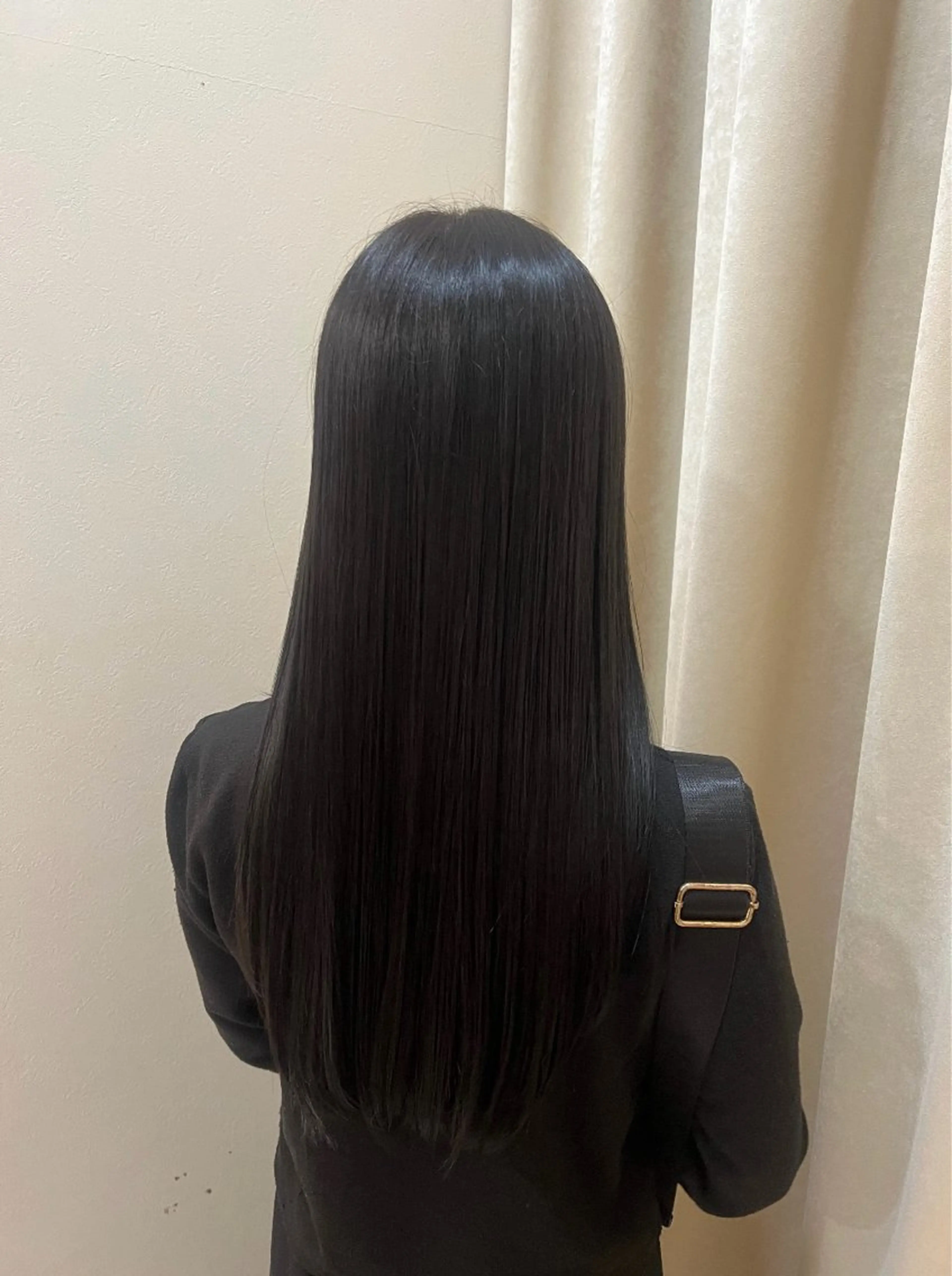 ロング 縮毛矯正 友田 未来のヘアスタイル