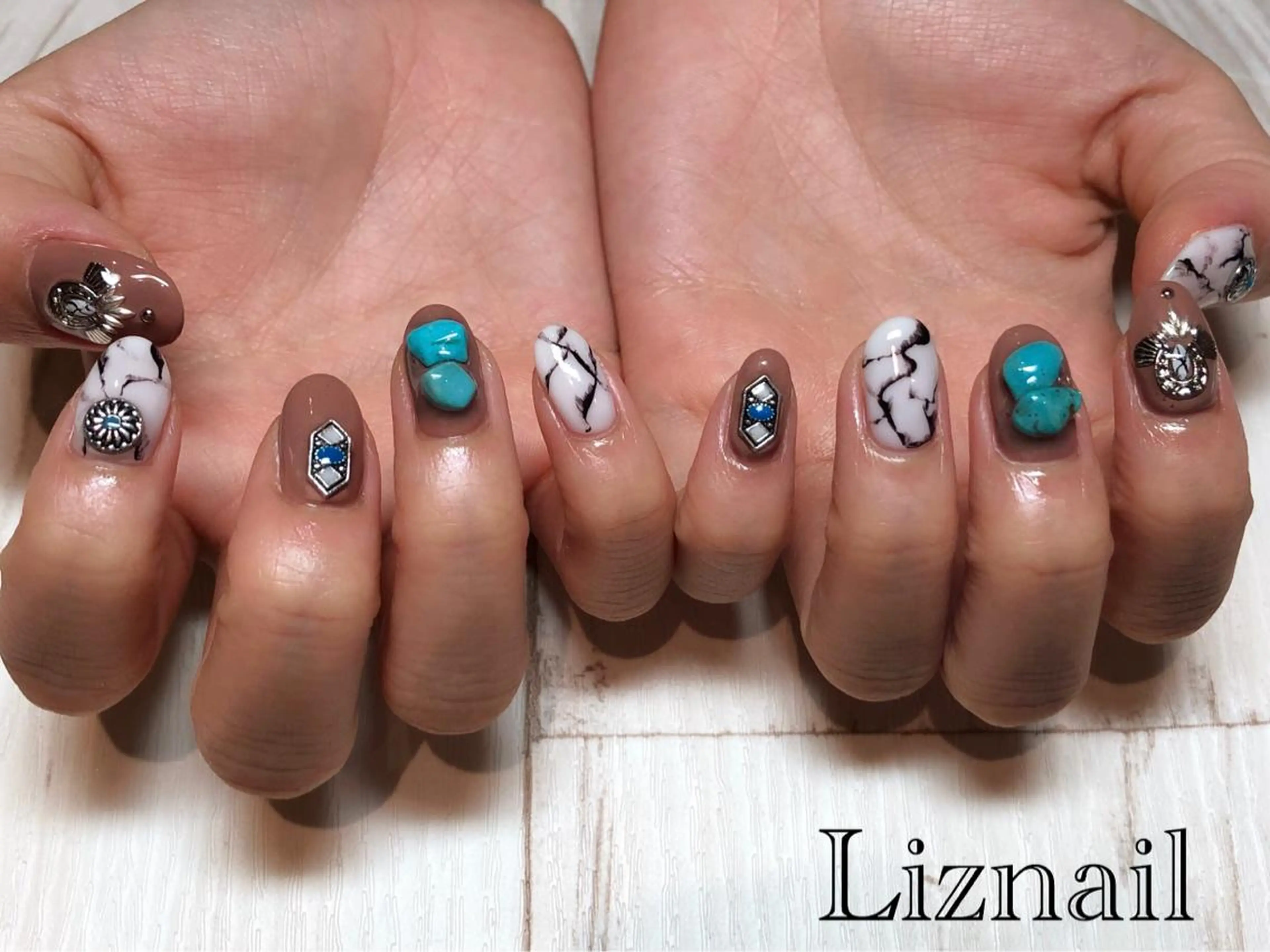 ネイル Rawr / saoriのネイルデザイン