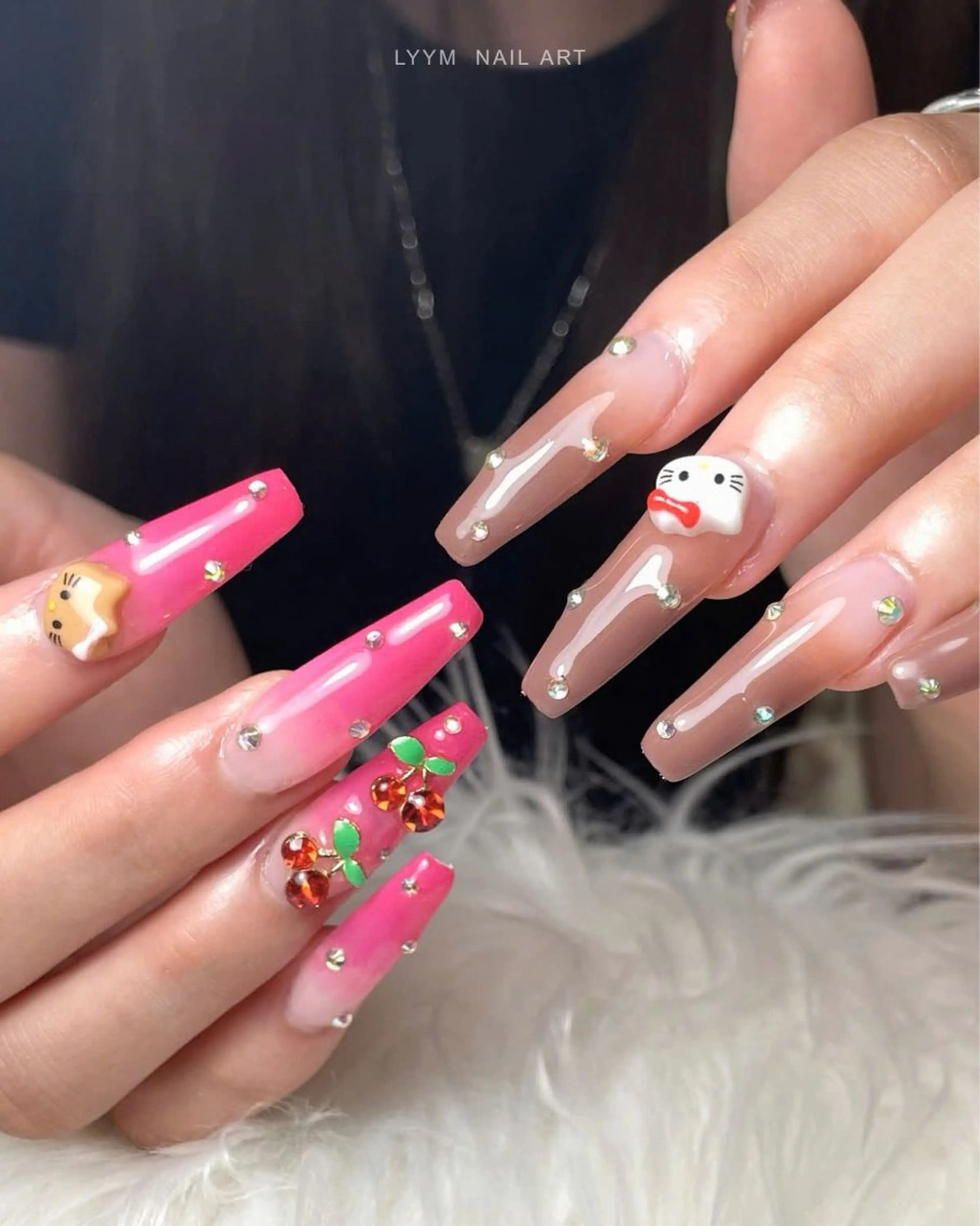 ネイル 韓国ネイル ロングネイル ピンク ストーンネイル ハンドネイル LYYM Salonのネイルデザイン