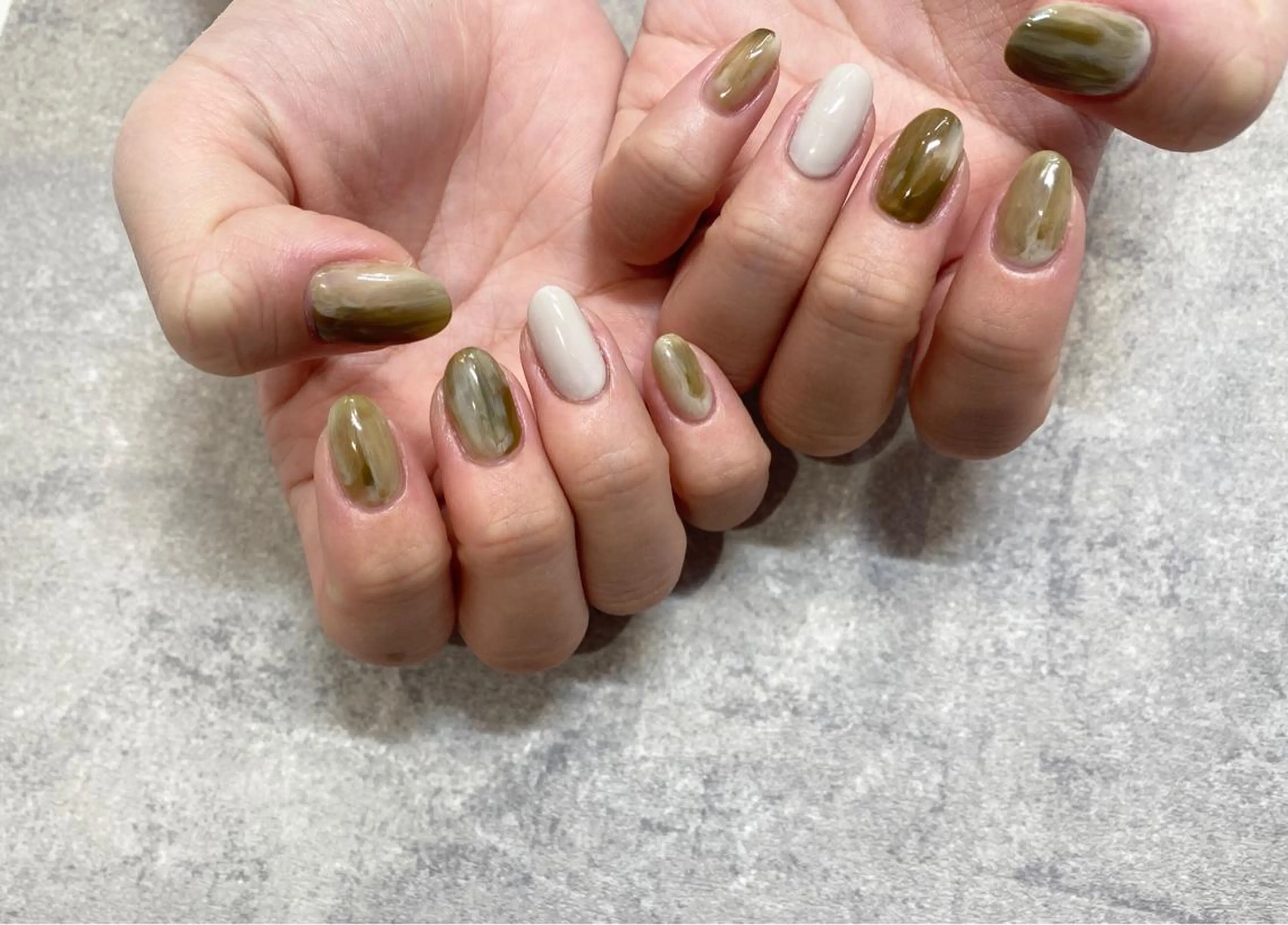 ネイル ハンドネイル NINEnami ニュアンスネイルのネイルデザイン