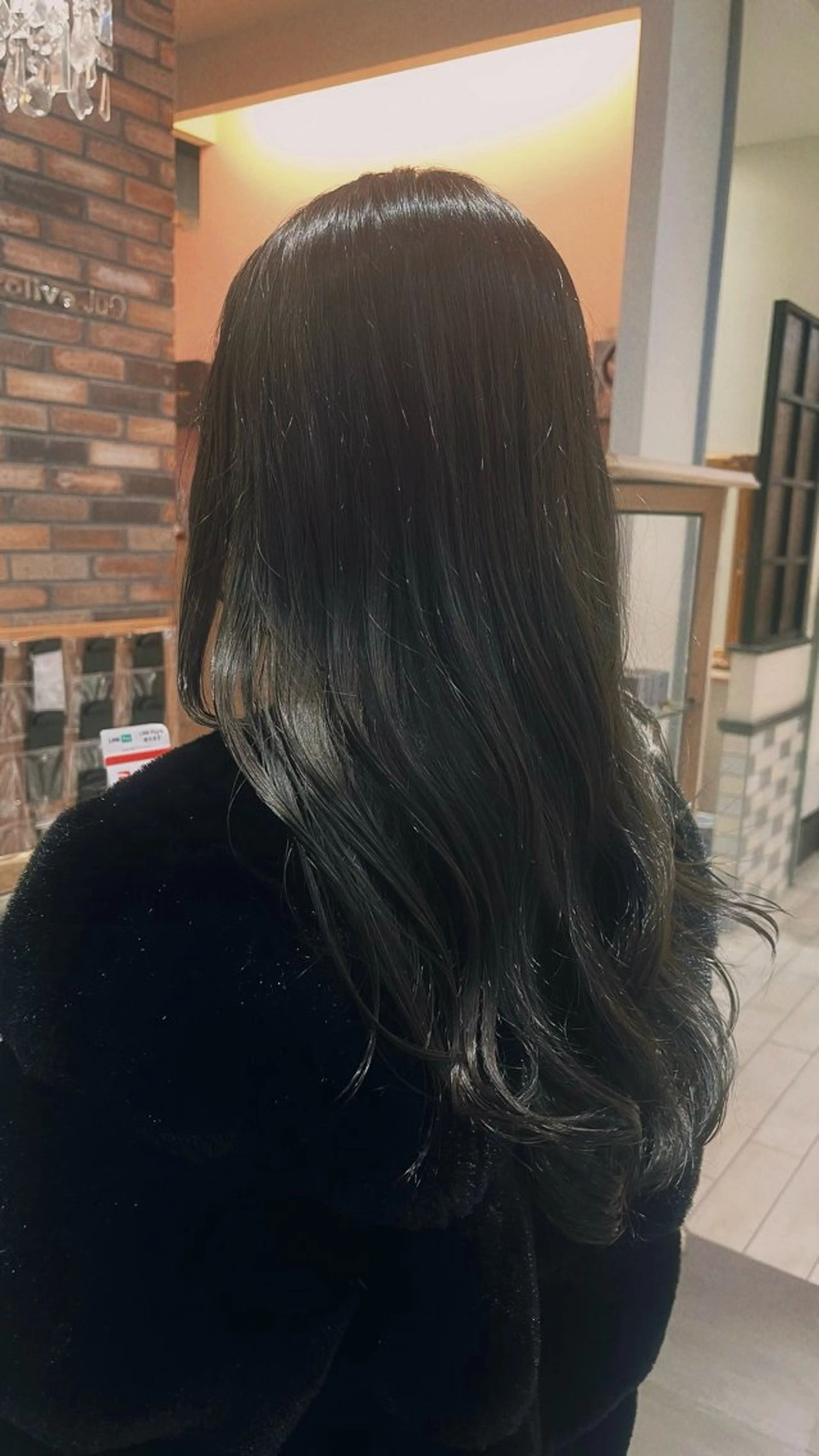 ロング イケハラ ナナミのヘアスタイル