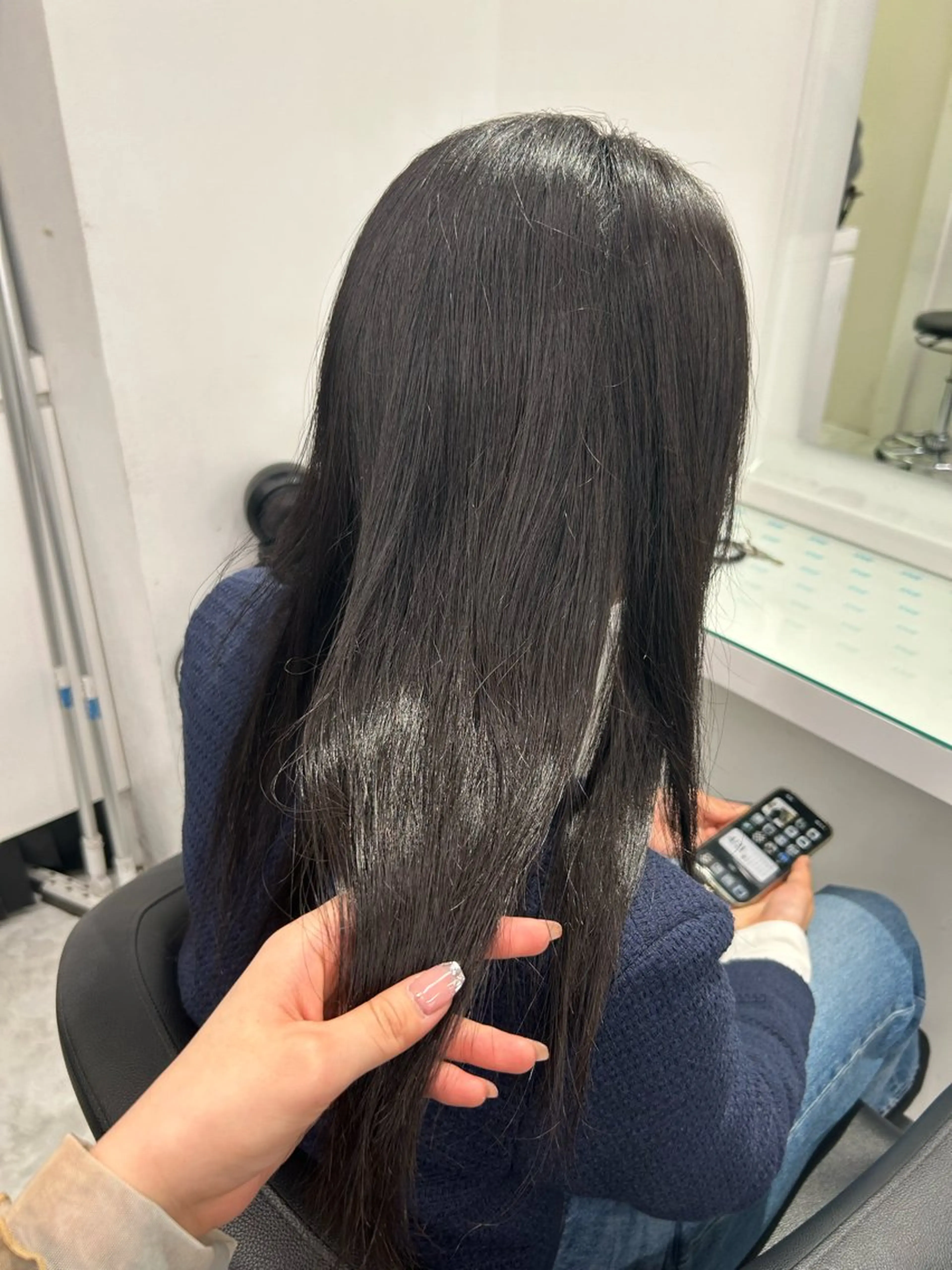 セミロング ヘアカラー トリートメント 🤍大人っぽ韓国暗髪 🤍Asuka🤍のヘアスタイル