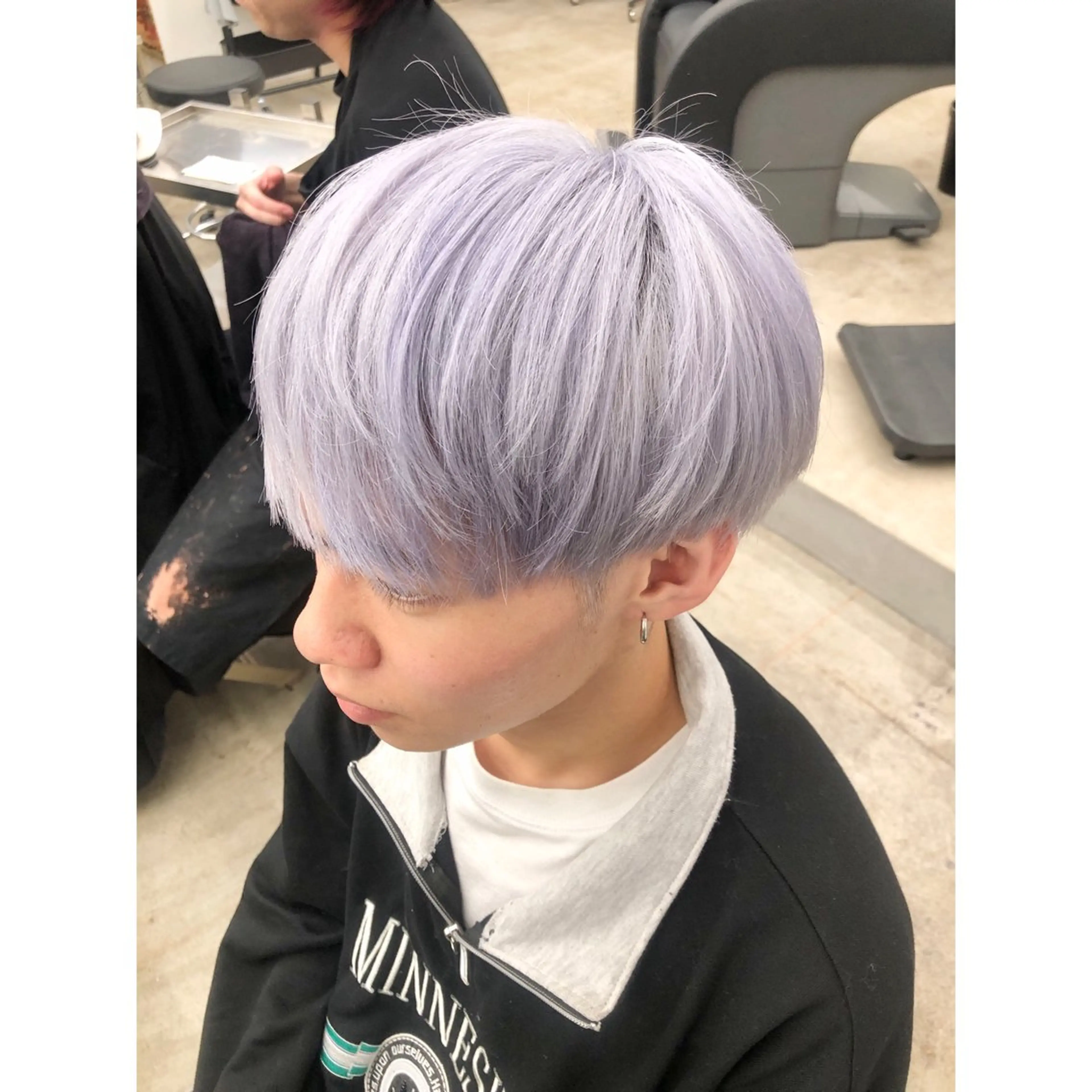 ショート カラー 推しカラー✨ オタク美容師ユウカのヘアスタイル