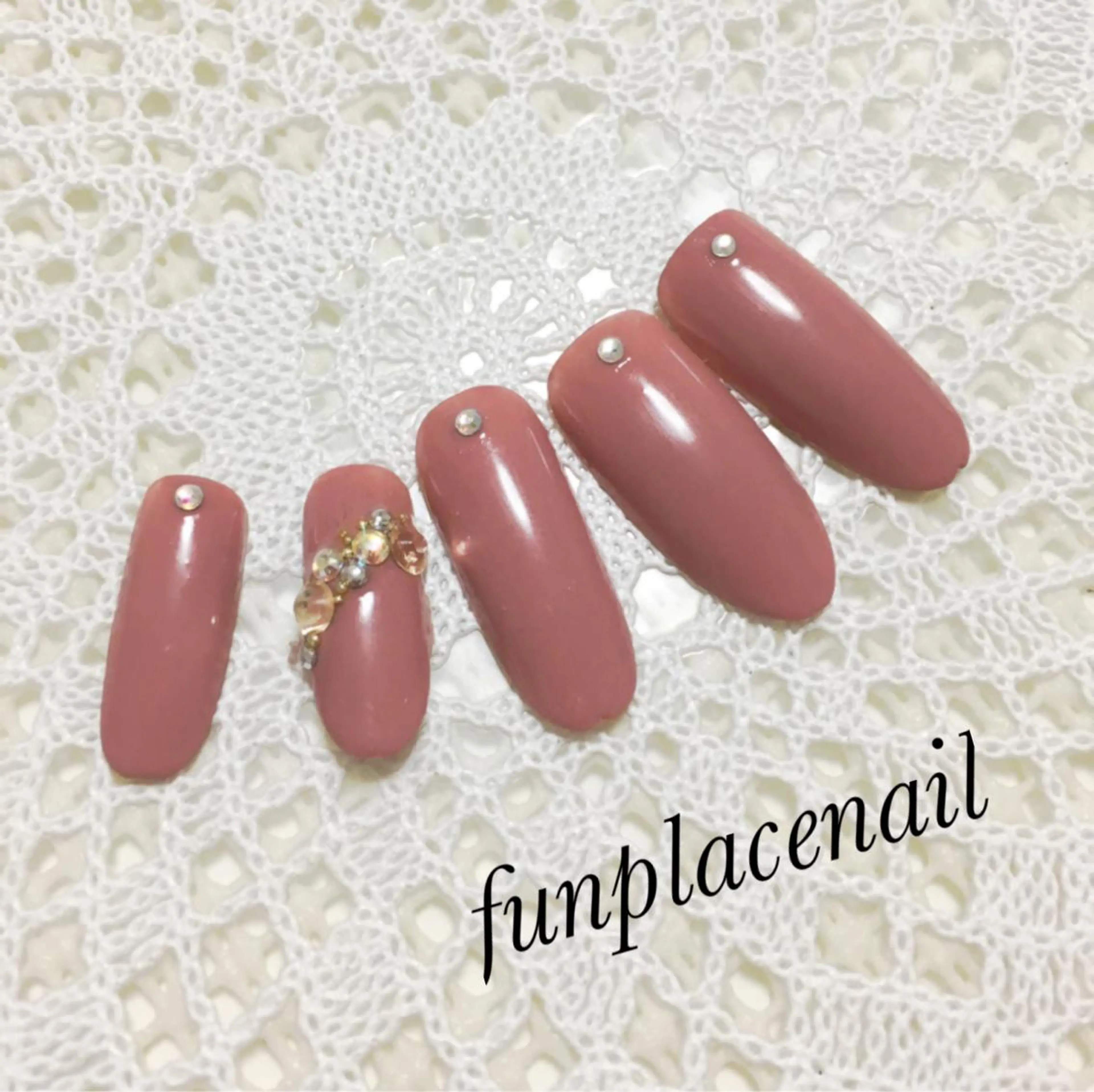 ショート ミディアム セミロング ロング カラー パーマ ヘアアレンジ キッズ ネイル マツエク・マツパ アートネイル nail salon＆school felice所属・フェリーチェ瑞江店 新山のネイルデザイン