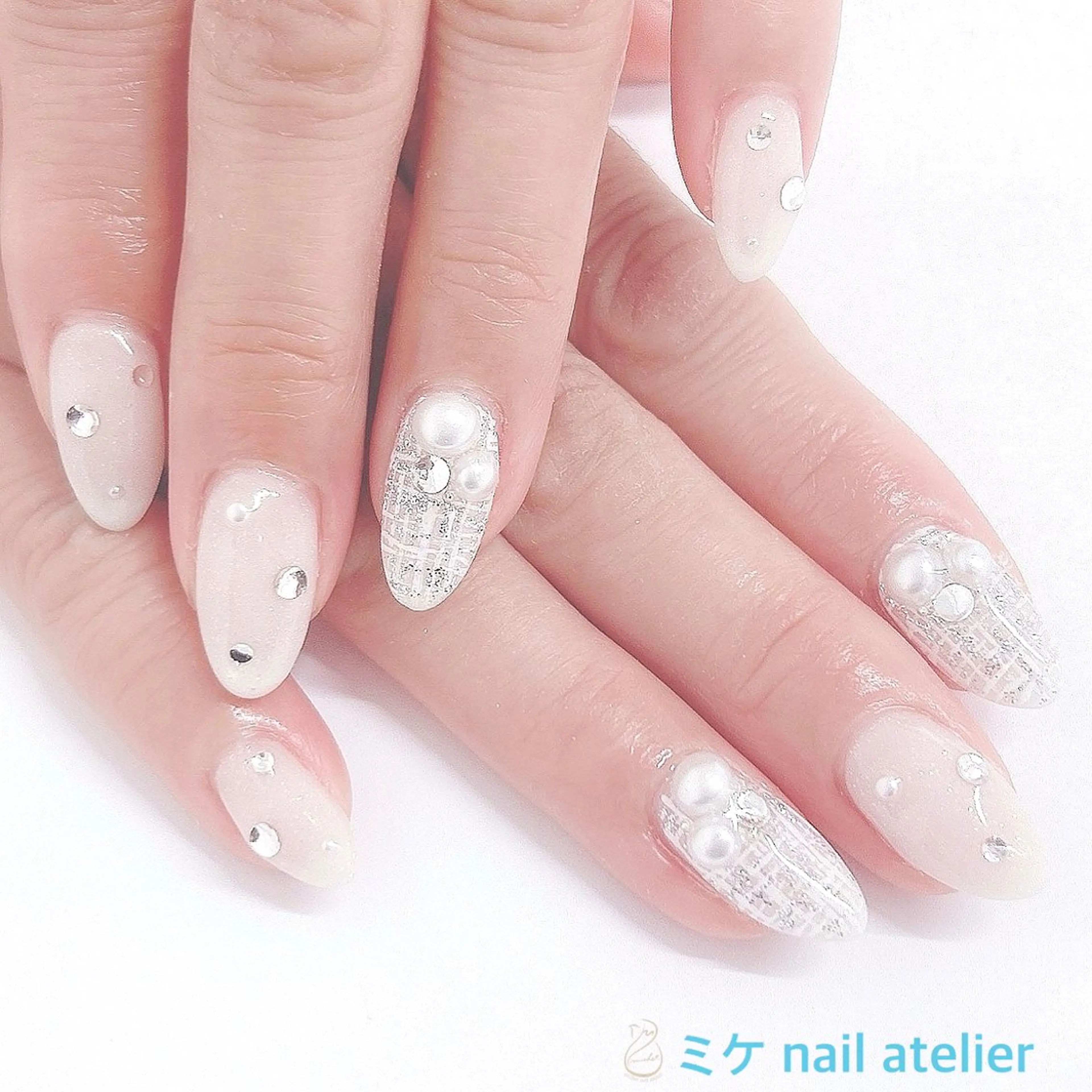 ネイル ジェルネイル ワンカラーネイル ツイードネイル ホワイト 冬ネイル ハンドネイル h. rikaのネイルデザイン