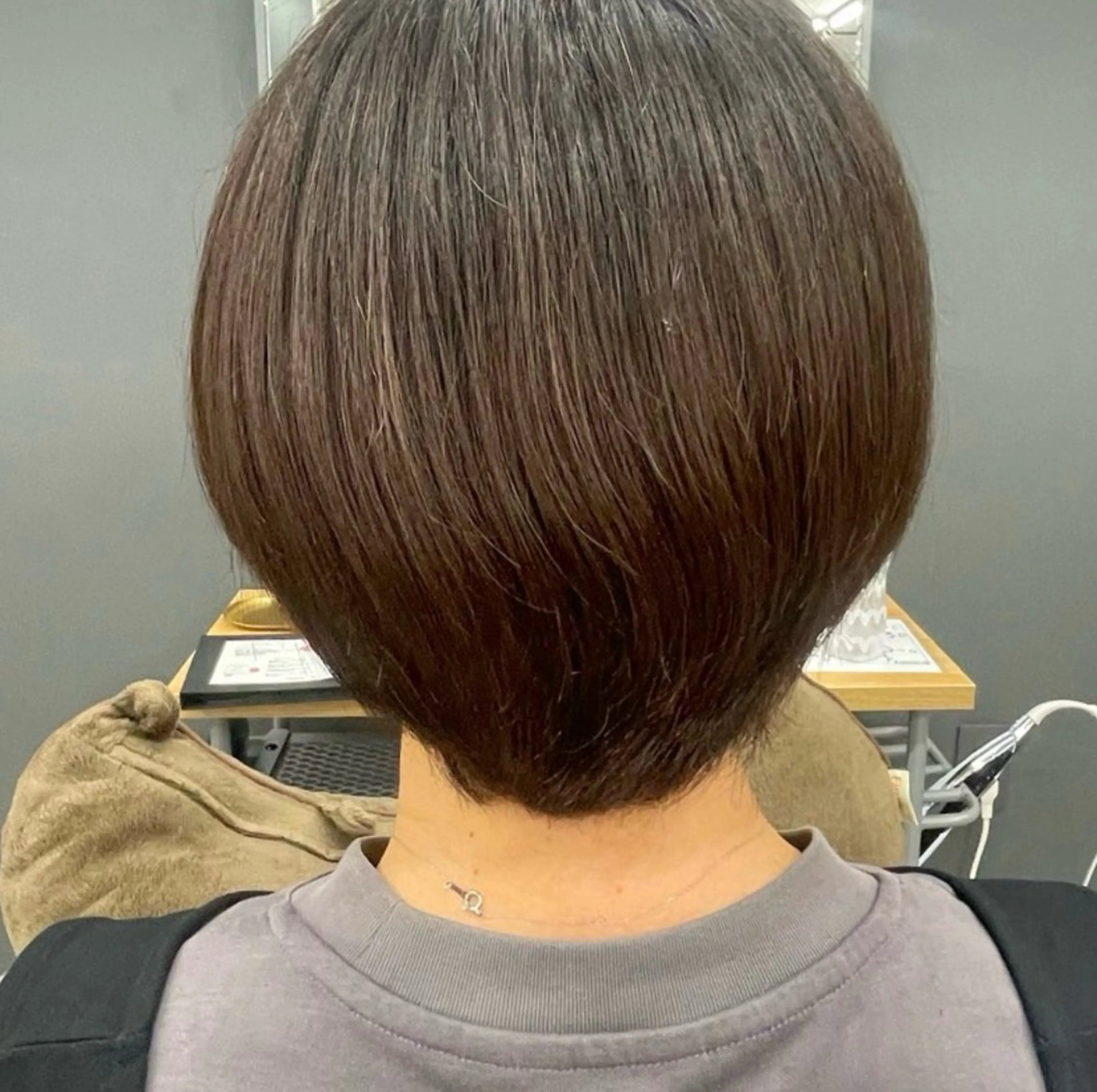 ショート カラー ルプラボウ りく/艶カラーのヘアスタイル