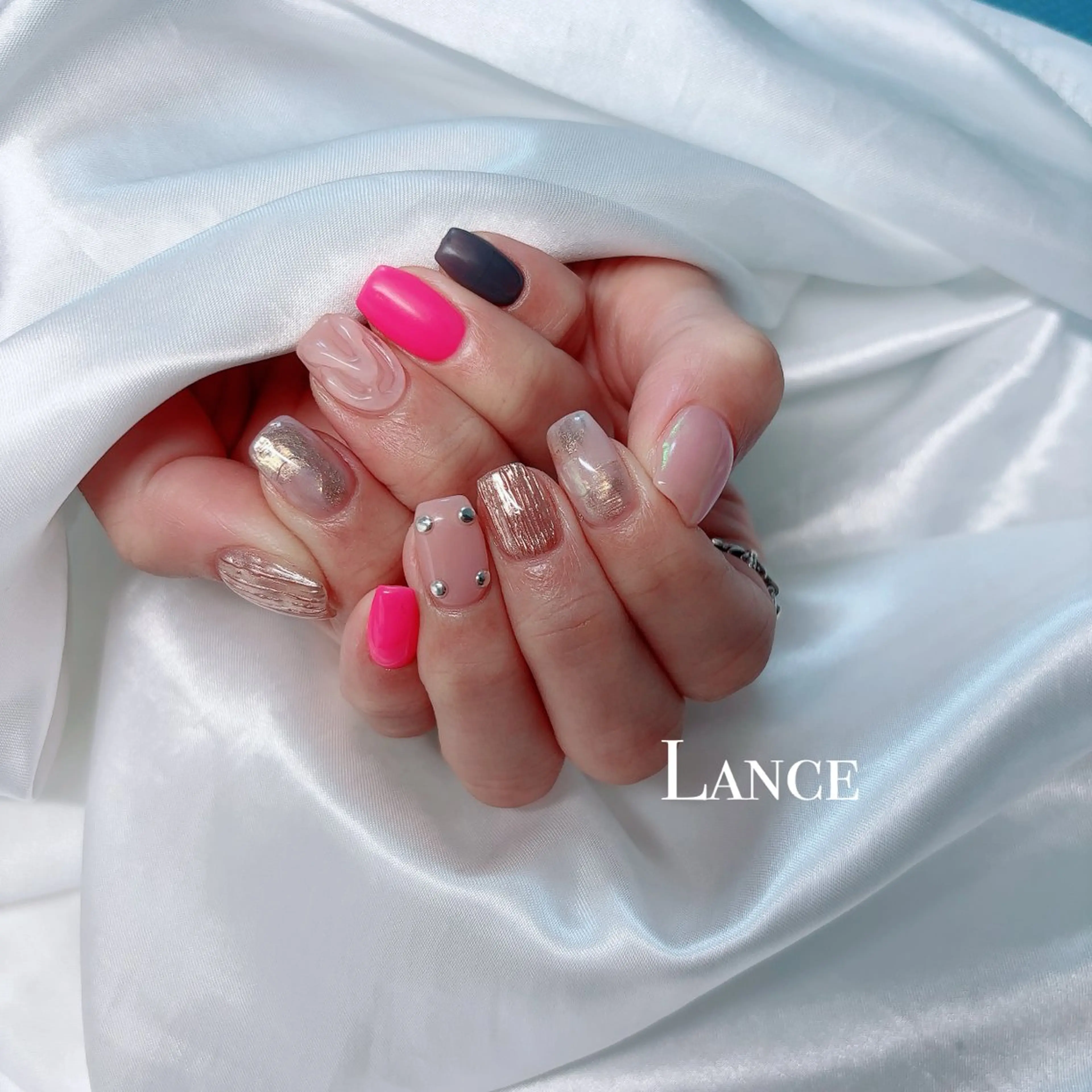 ネイル オーロラネイル フットネイル キラキラネイル 韓国ネイル マグネットネイル ハンドネイル Lance nailのネイルデザイン