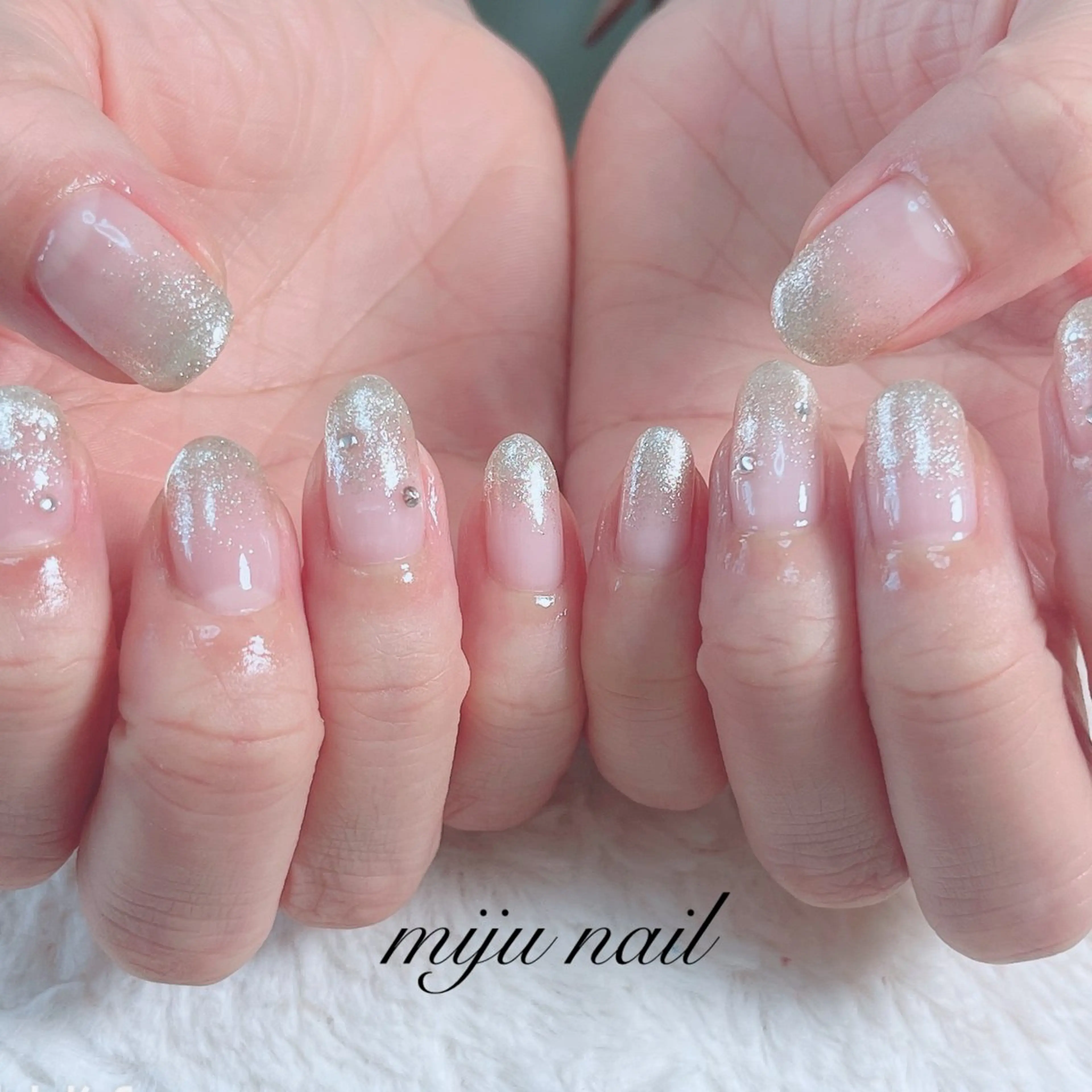 ネイル グラデーション 韓国ネイル ラメ(グリッター) ストーンネイル ❁miju nail 大人上品/自爪育成のネイルデザイン