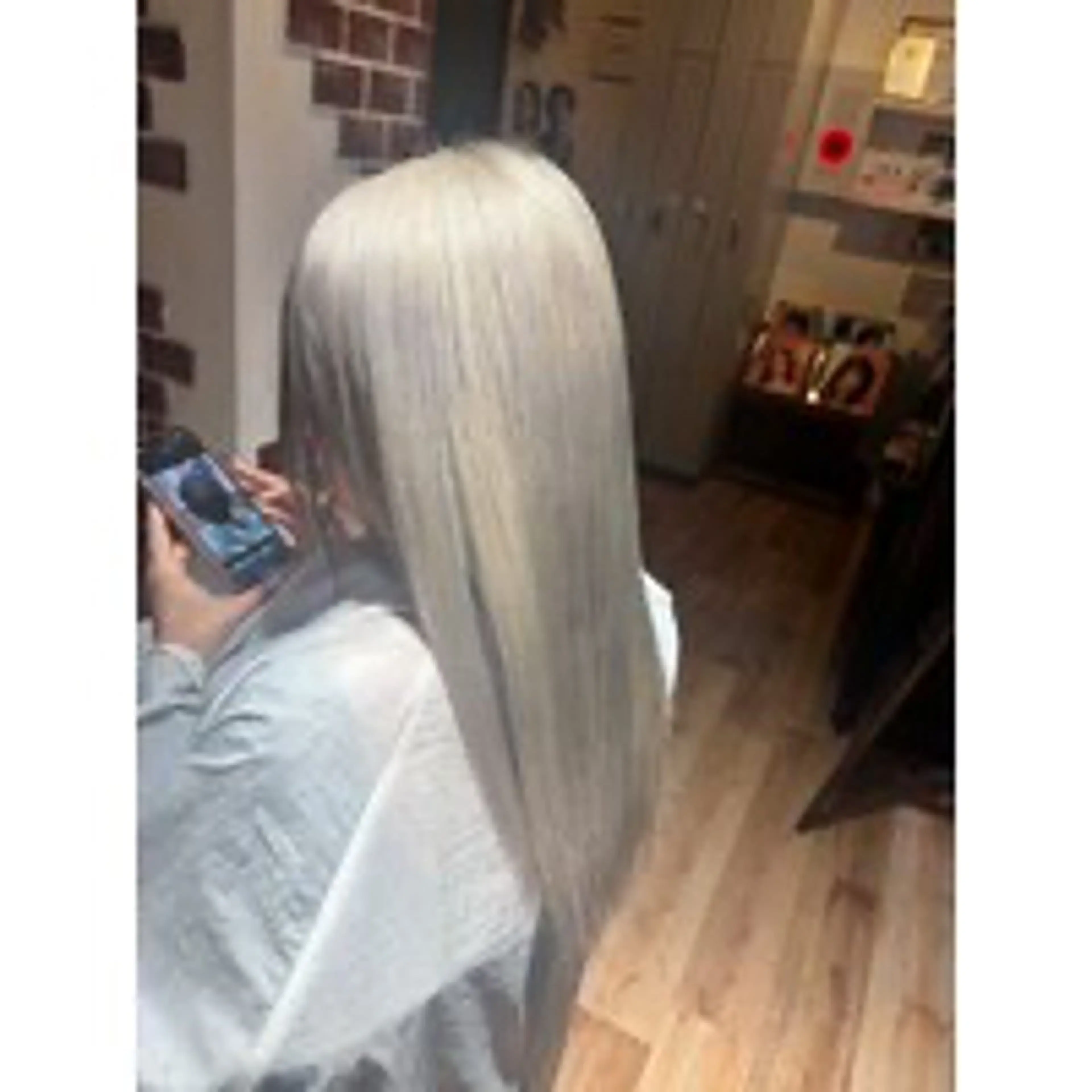 ロング カラー ヘアカラー 高口 小春のヘアスタイル