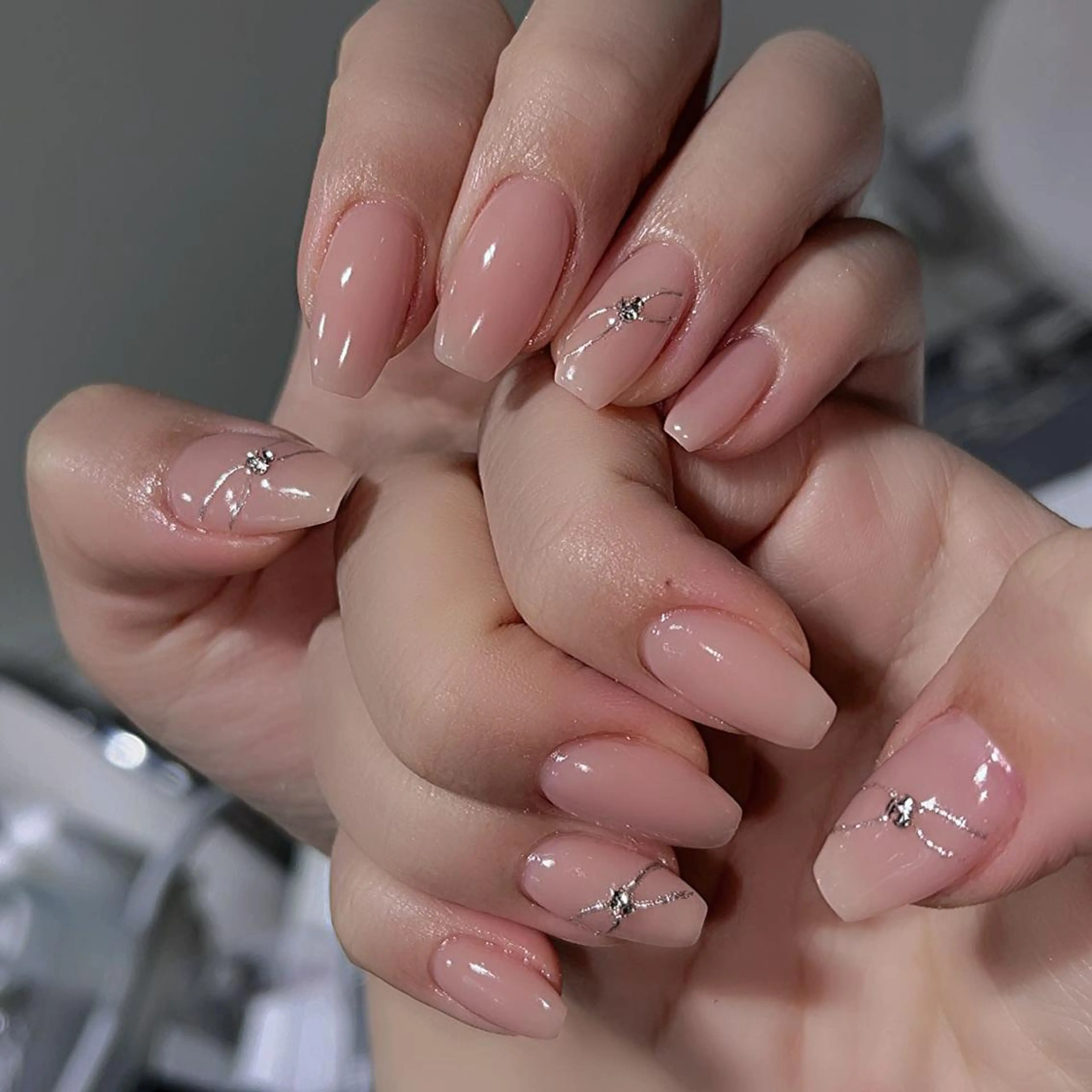 ネイル シンプルネイル Queens PUPUのネイルデザイン