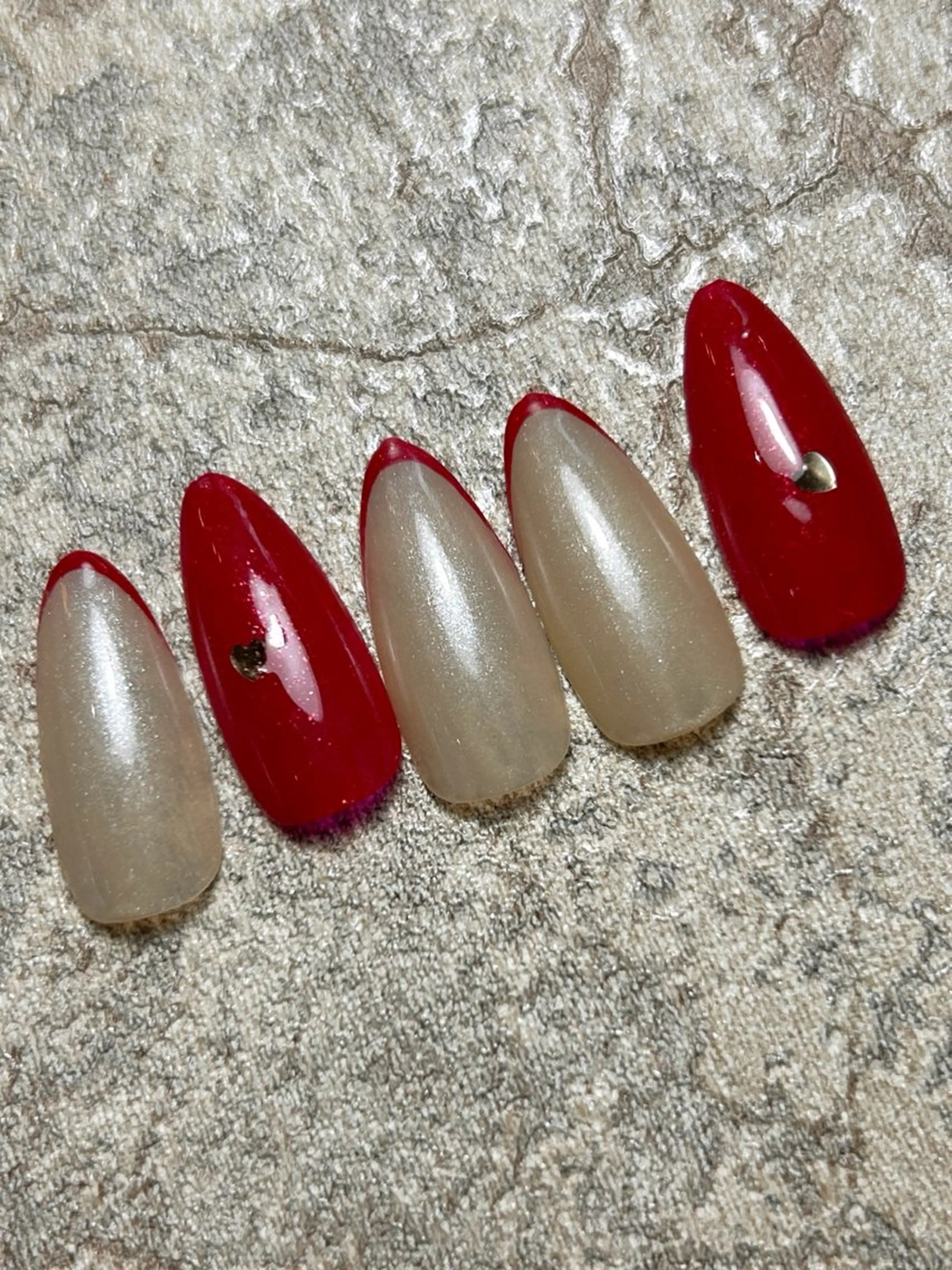 ネイル 赤色 ハンドネイル ITER mioのネイルデザイン