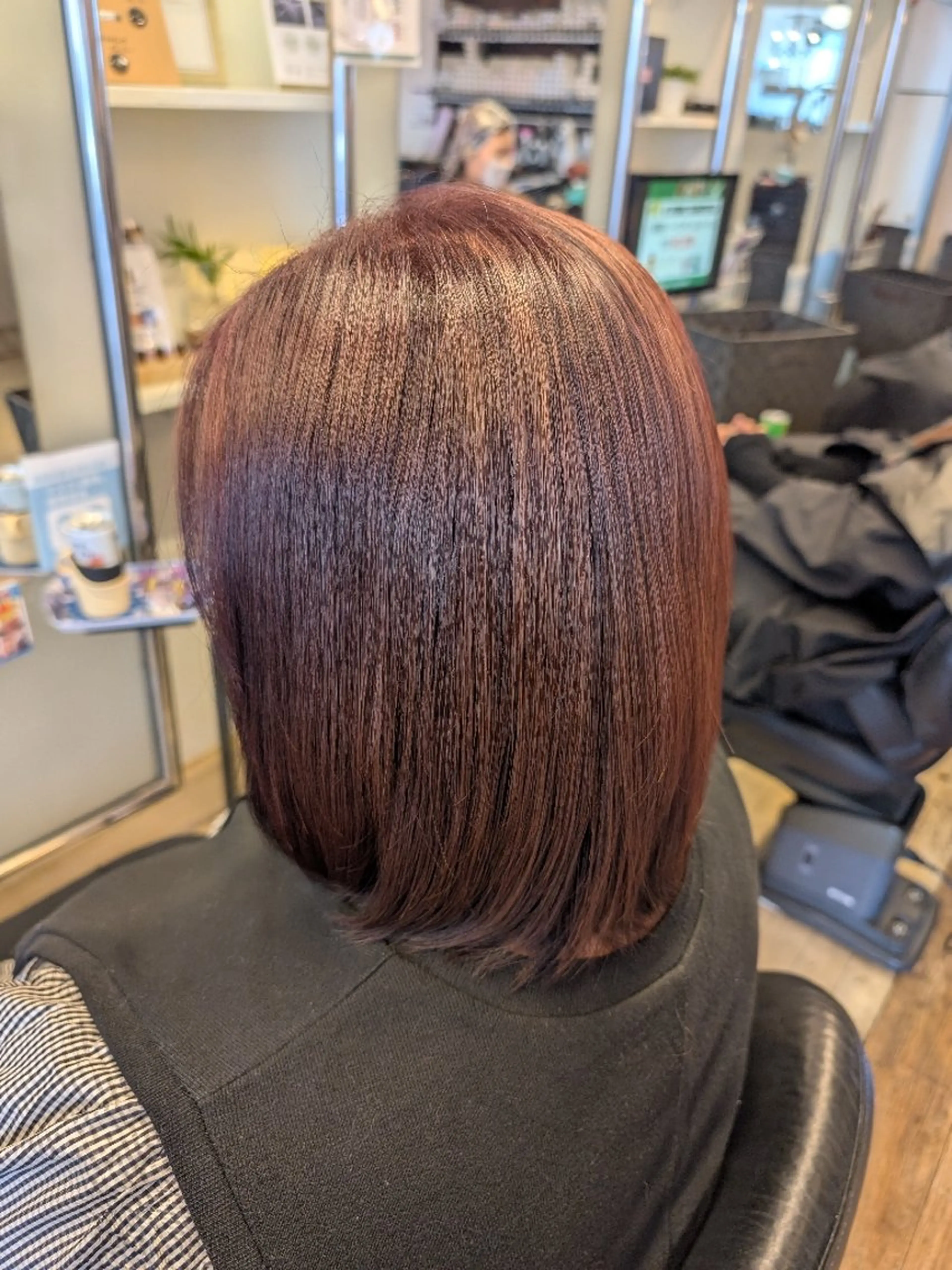 ミディアム カラー 椎橋 美帆野のヘアスタイル