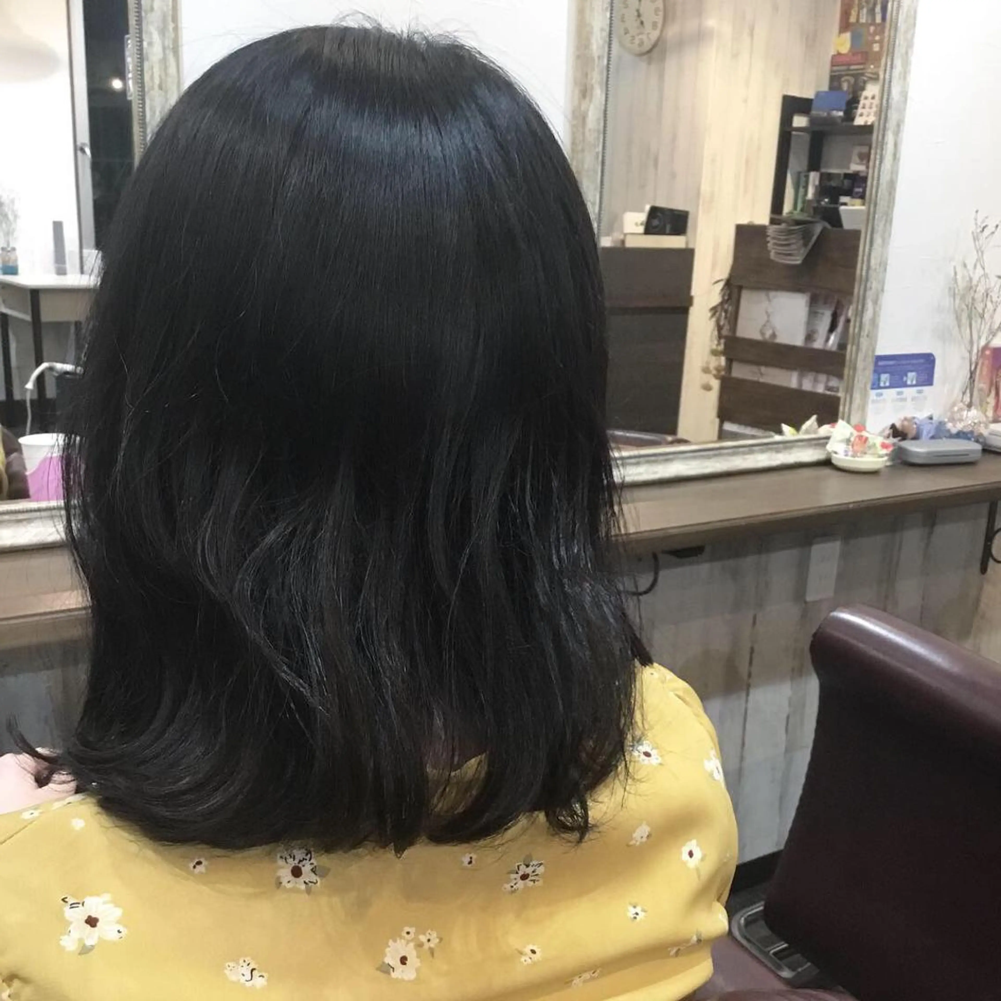 ミディアム カラー パーマ embrace エンブレイスのヘアスタイル