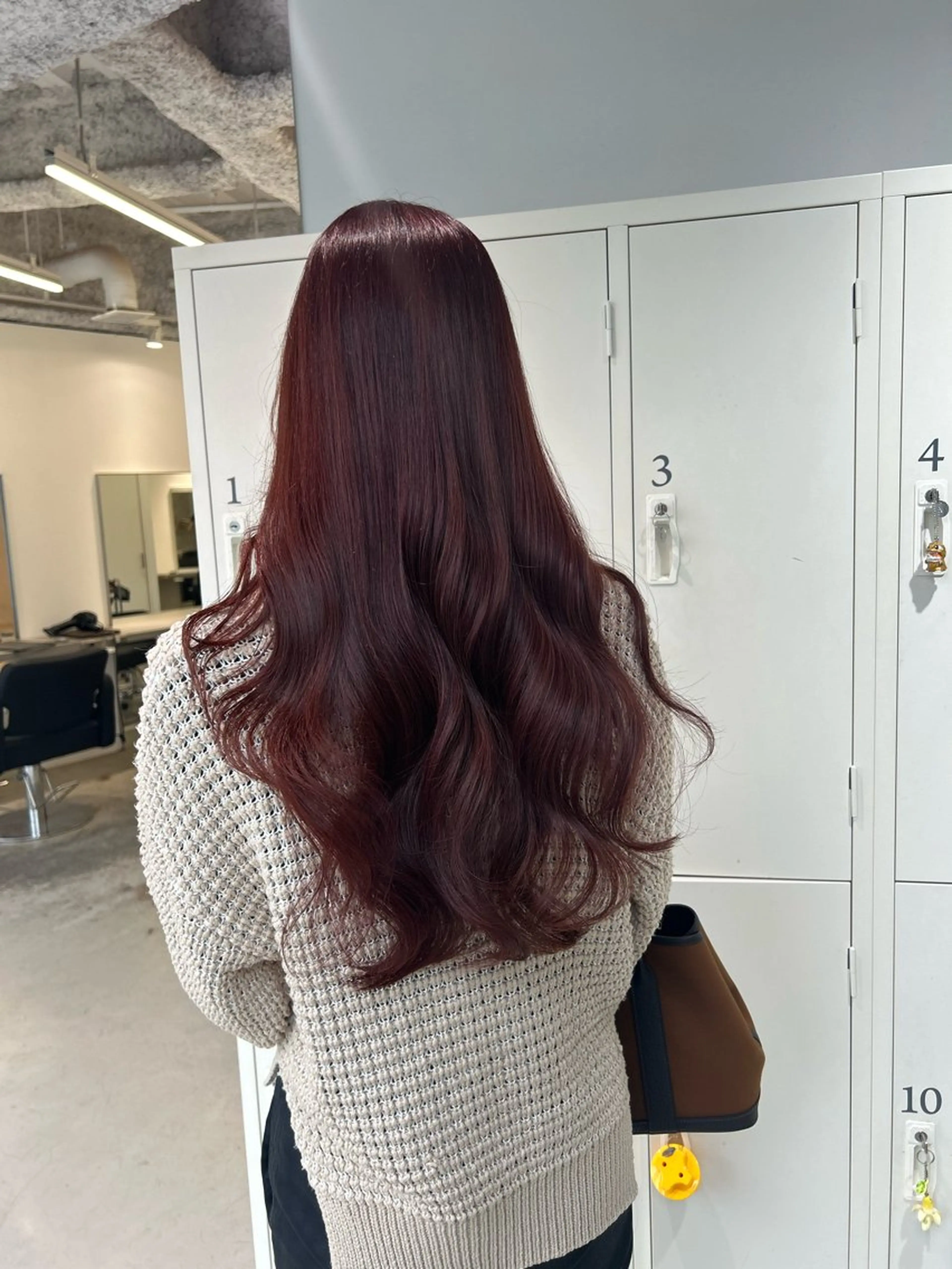 カラー EIGHT mana 海外グレージュ🥥のヘアスタイル