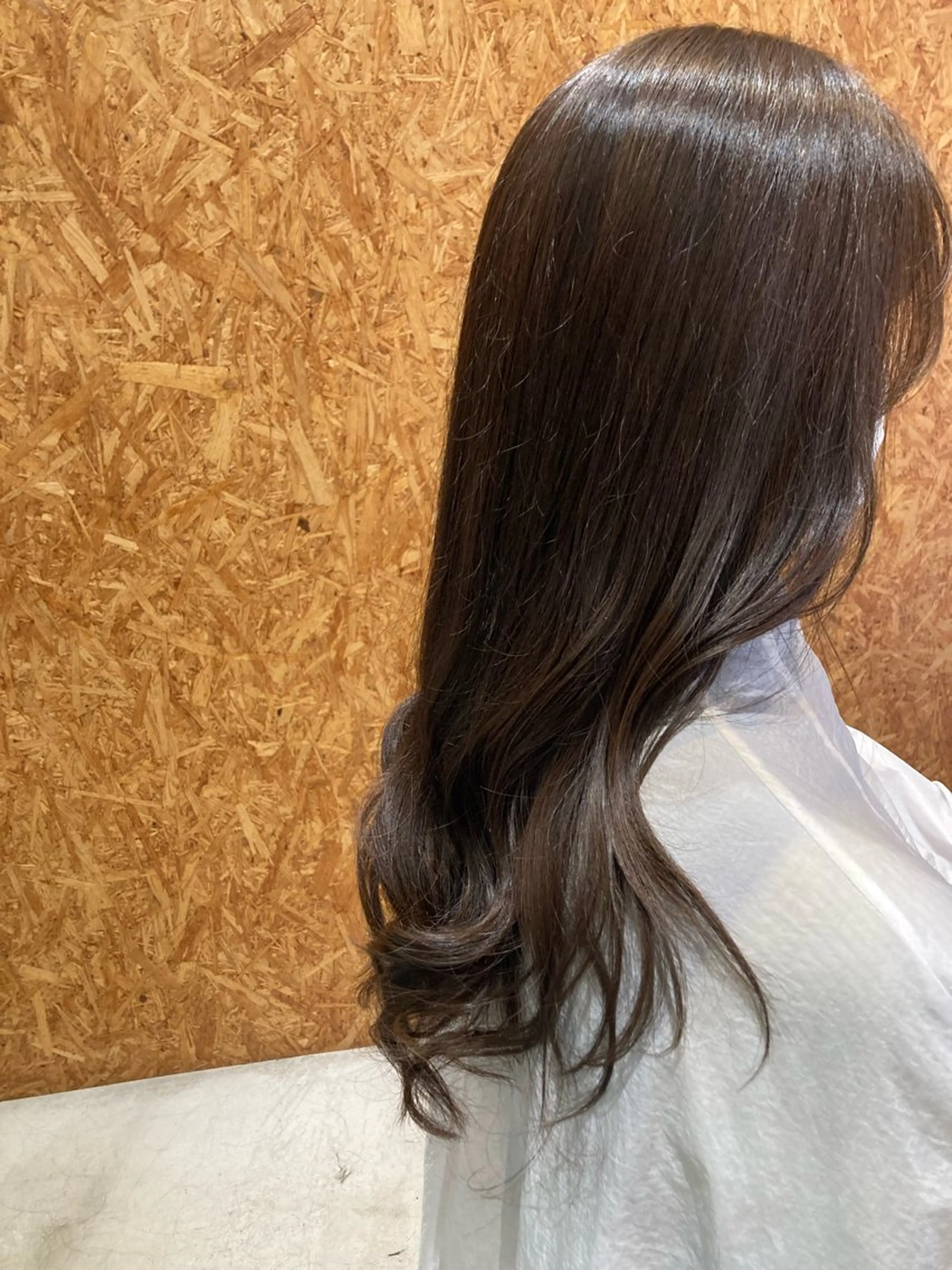 ロング 顔周りカット レイヤーカット カット ヘアカラー 折本 沙織のヘアスタイル