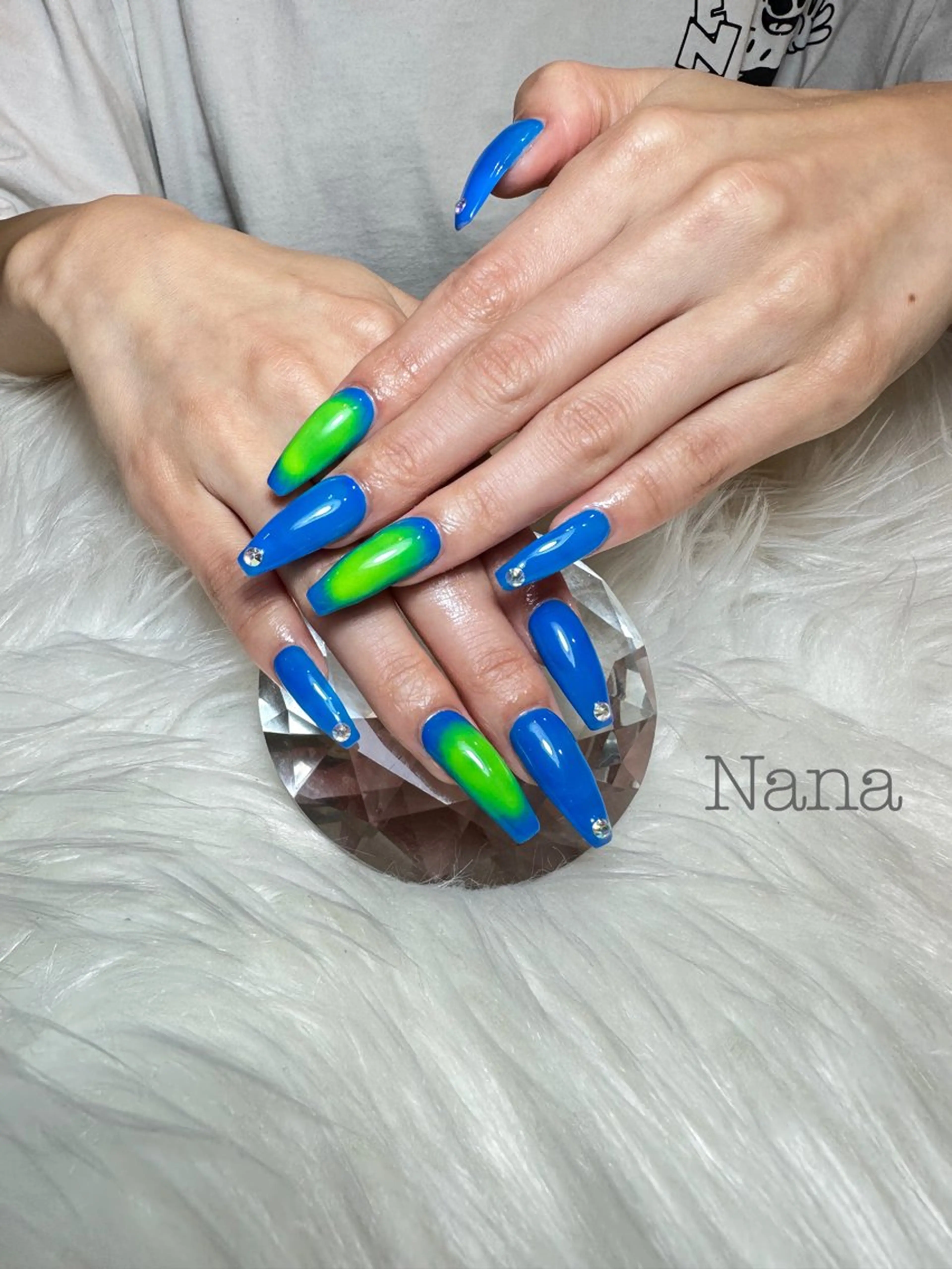 ネイル ハンドネイル FAUSTO所属・Nailist 💟NANAのネイルデザイン