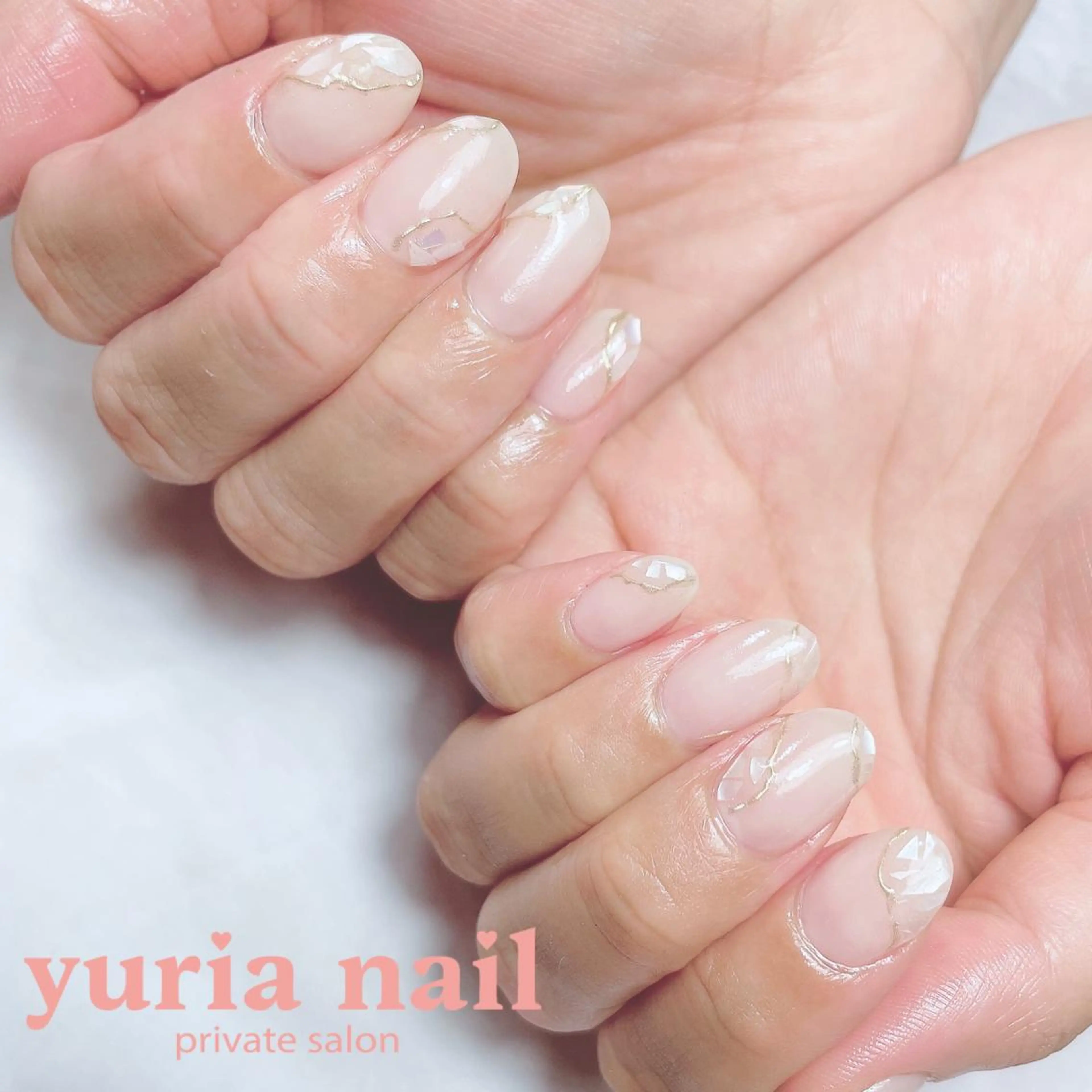 ネイル ジェルネイル 持ち込み ニュアンスネイル シンプルネイル ホワイト ハンドネイル 小林 ゆりあのネイルデザイン