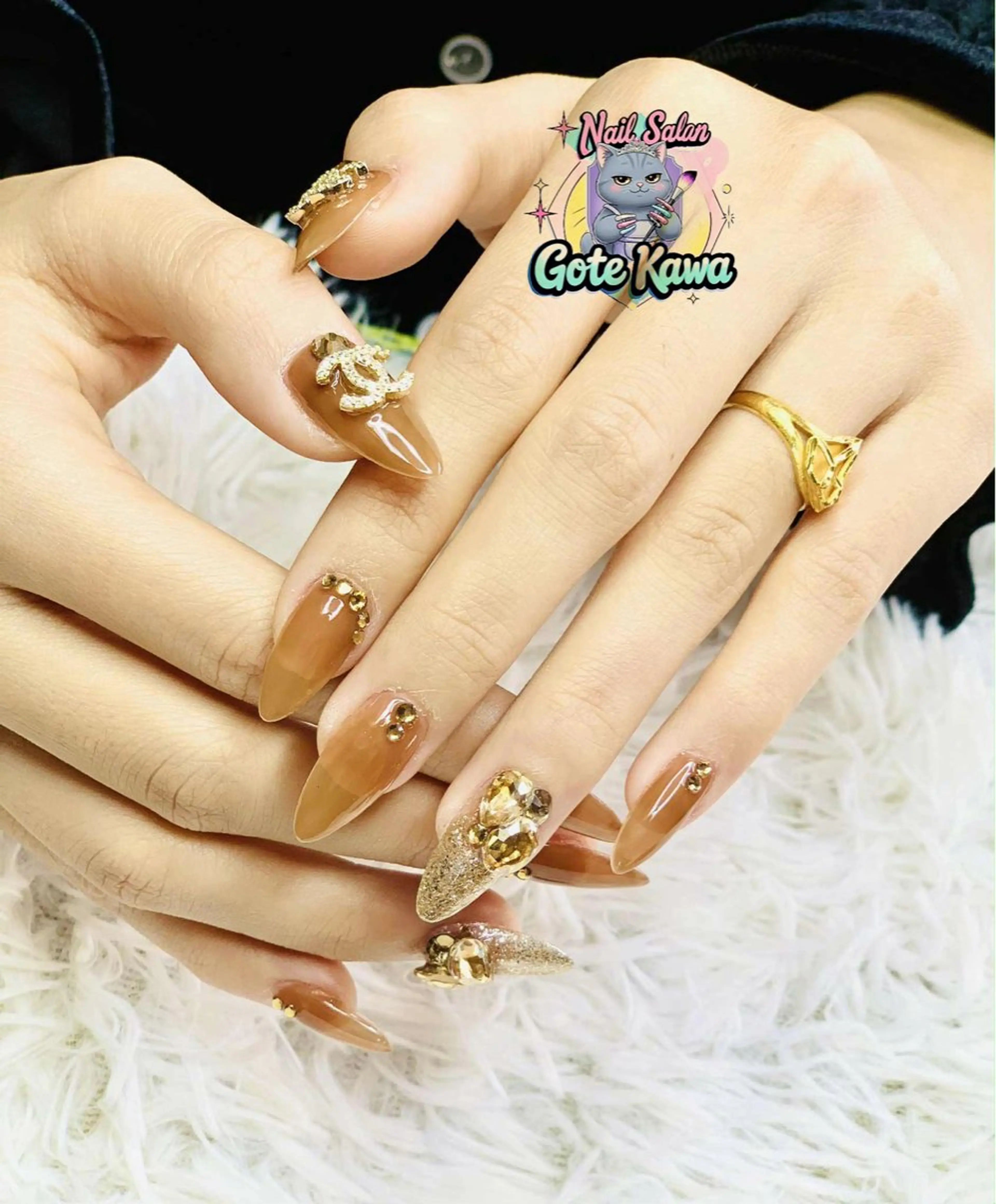 ネイル キラキラネイル 韓国ネイル スカルプネイル ハンドネイル ハンドケア GOTE KAWA Nail Salon(ゴテかわ)所属・Gote Kawa nail salonのネイルデザイン