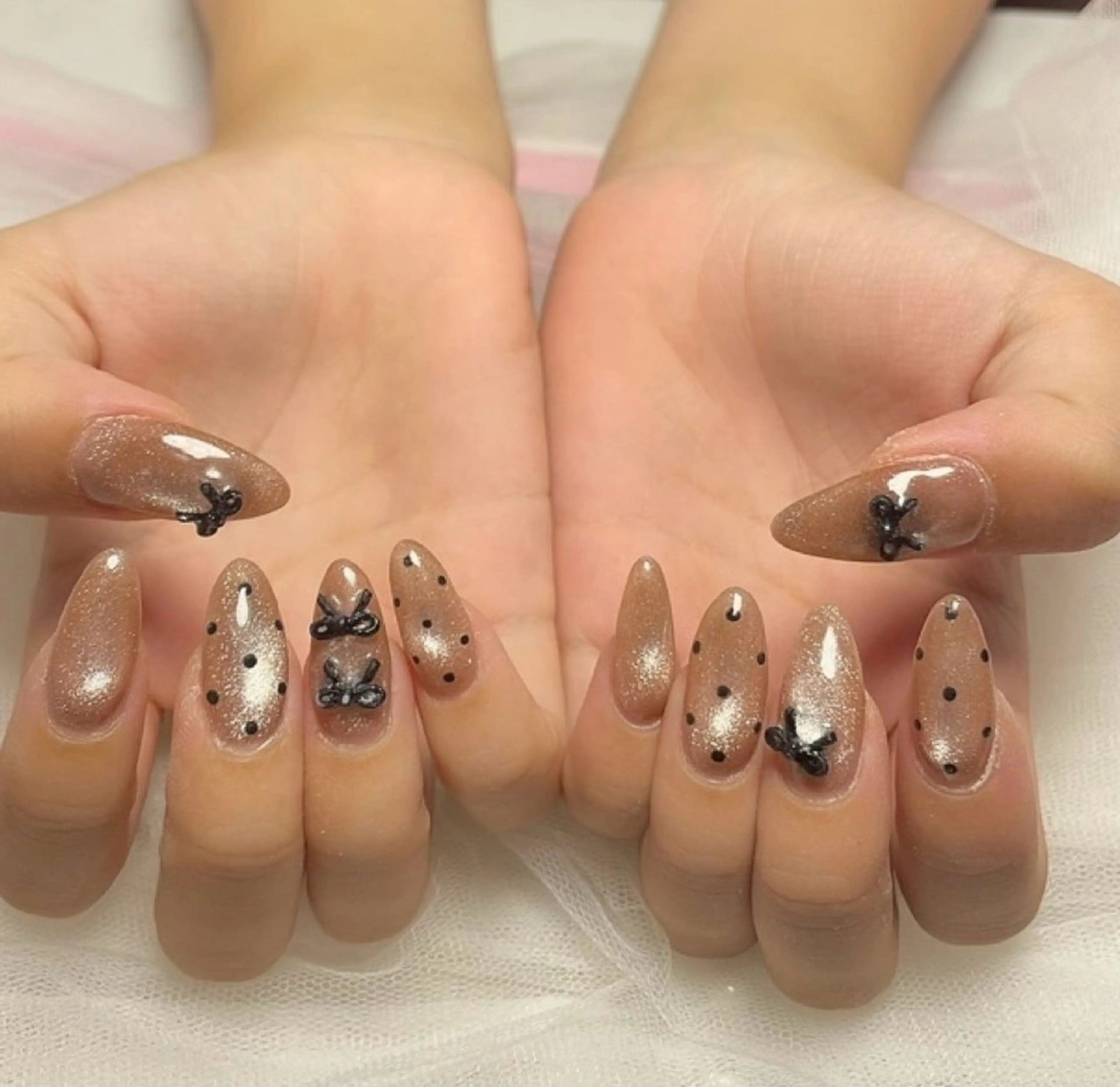 ネイル マグネットネイル 持ち込み Lowé所属・Lowé みるくのネイルデザイン