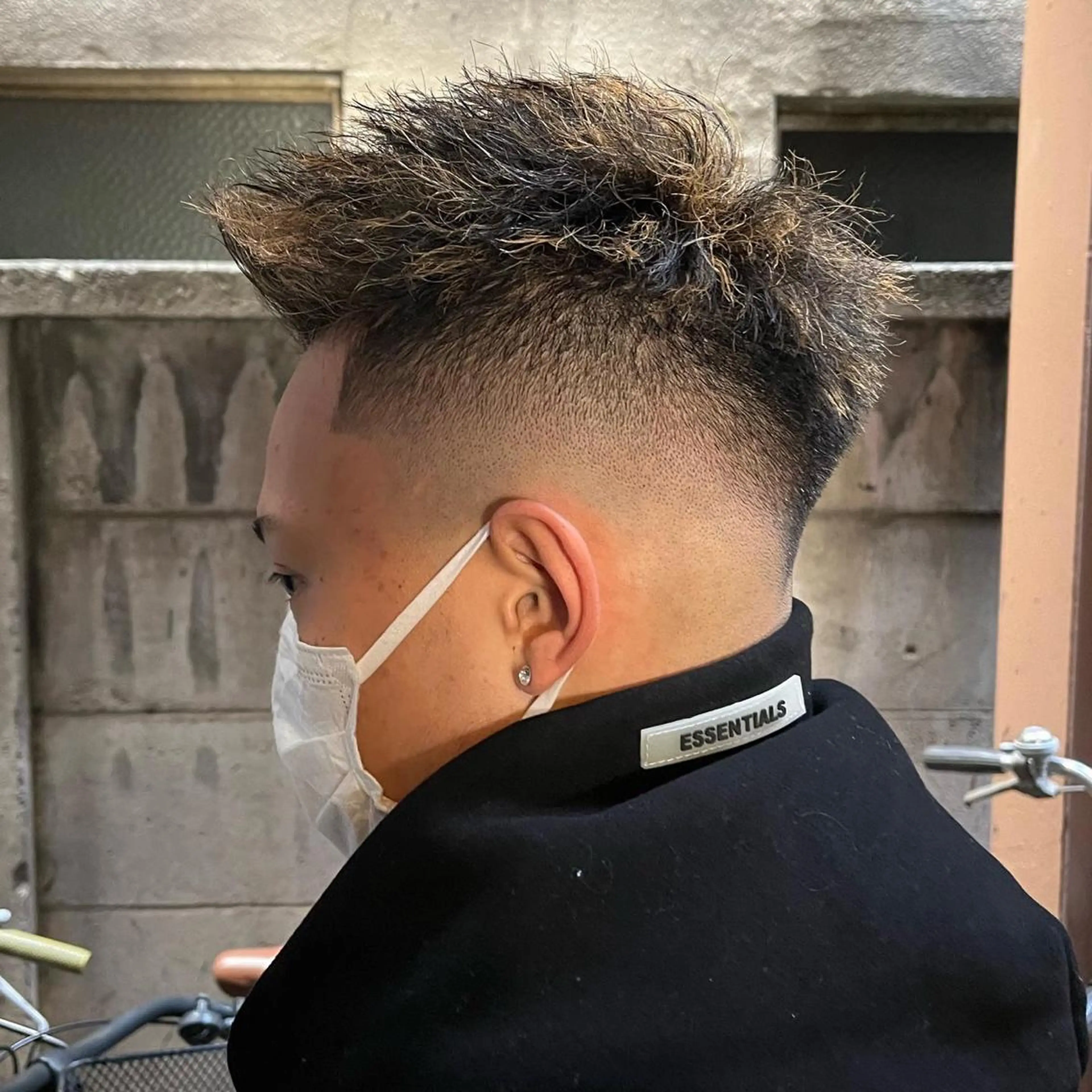 ショート メンズ フェードカット メンズパーマ スキンフェード スペインカール カット パーマ 立川/メンズパーマ 厚進太郎のヘアスタイル